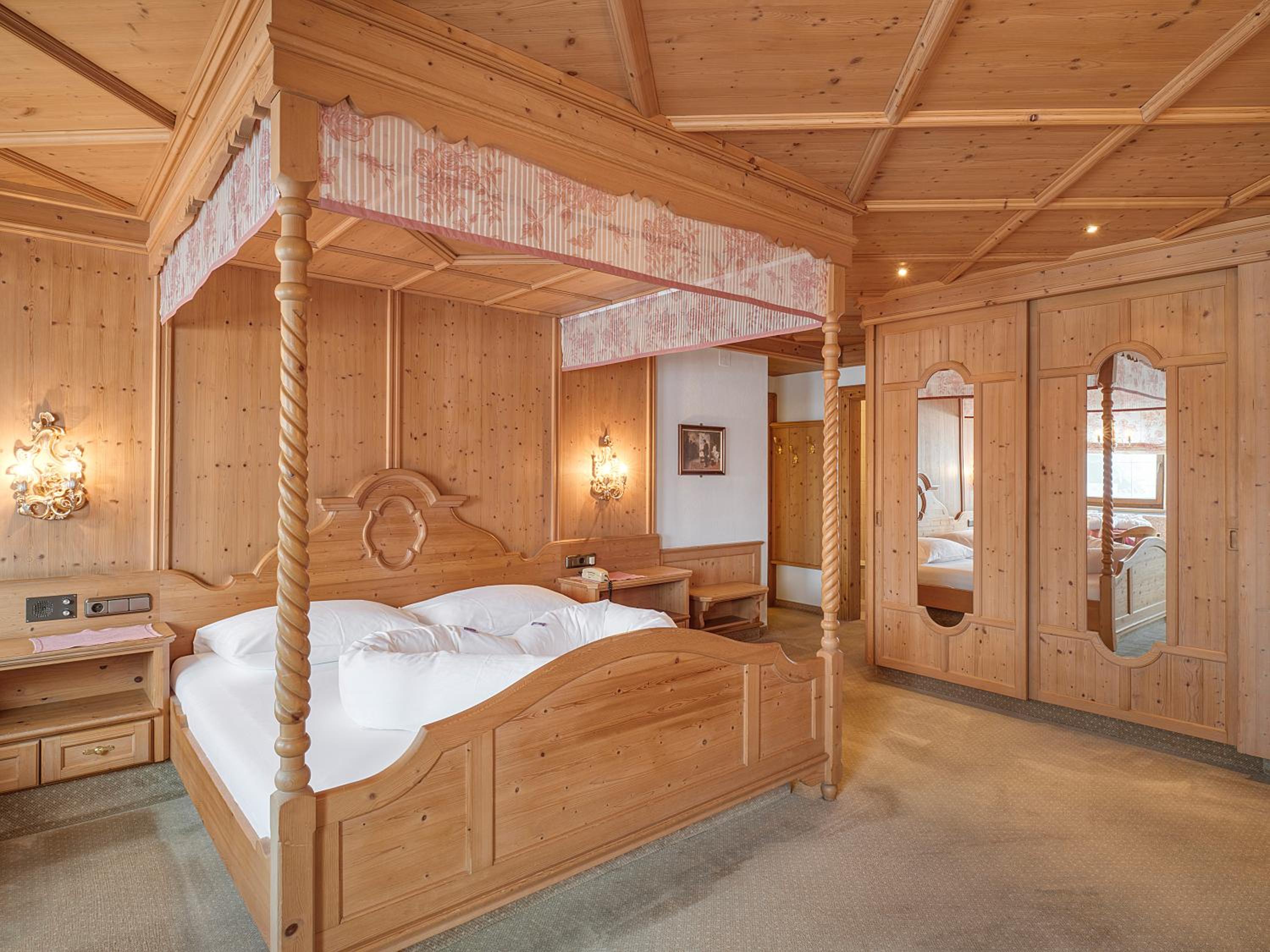 Superior Double Room with Balcony - Photo 1