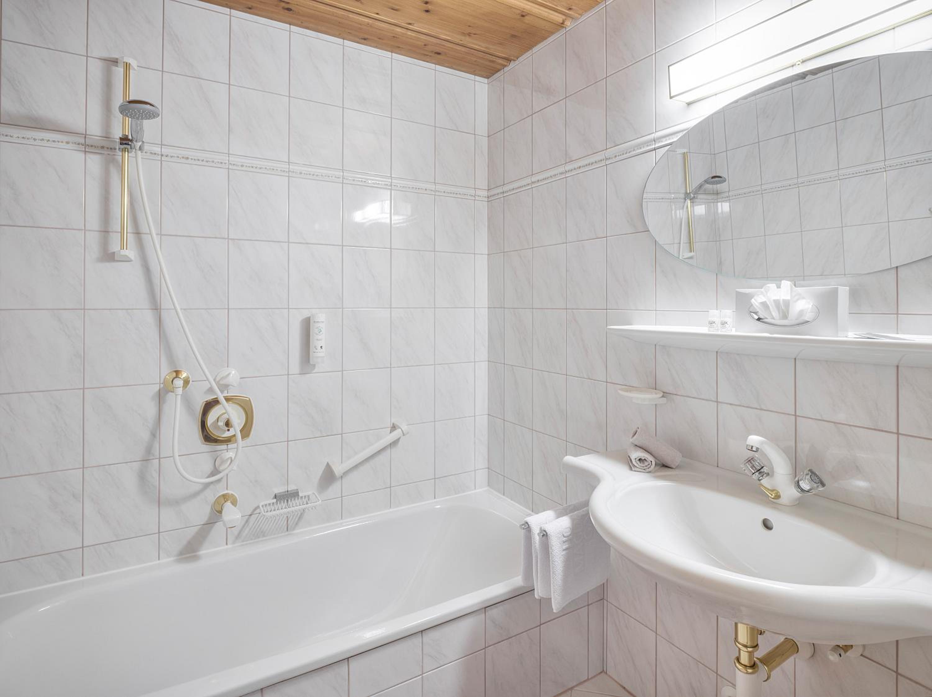 Superior Double Room with Balcony - Photo 11
