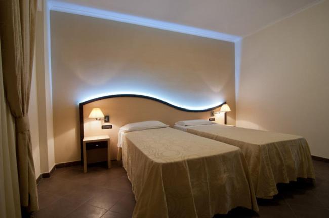 Quadruple Room - Photo 4