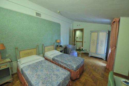 Double Room - Photo 2