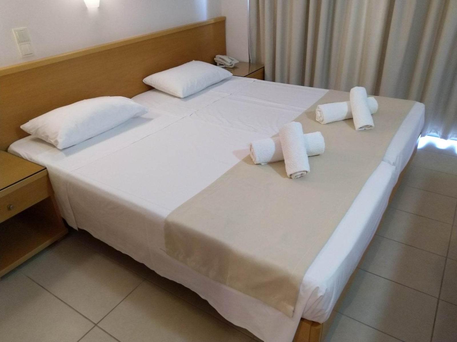 Twin Room - Photo 6