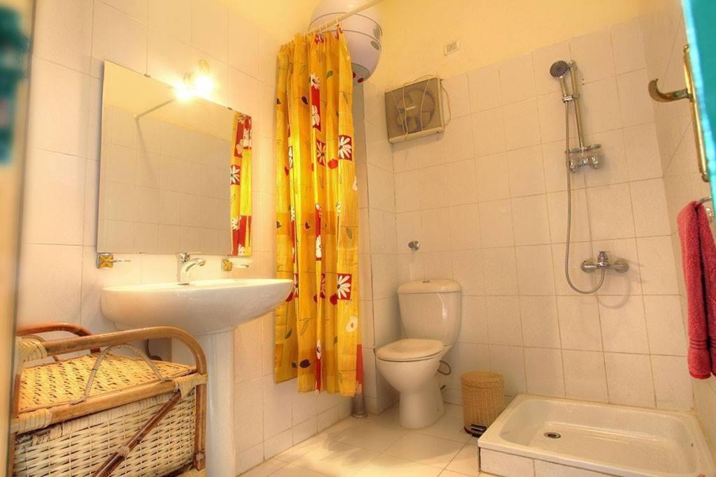 Double Room with Balcony and Sea View - Photo 2