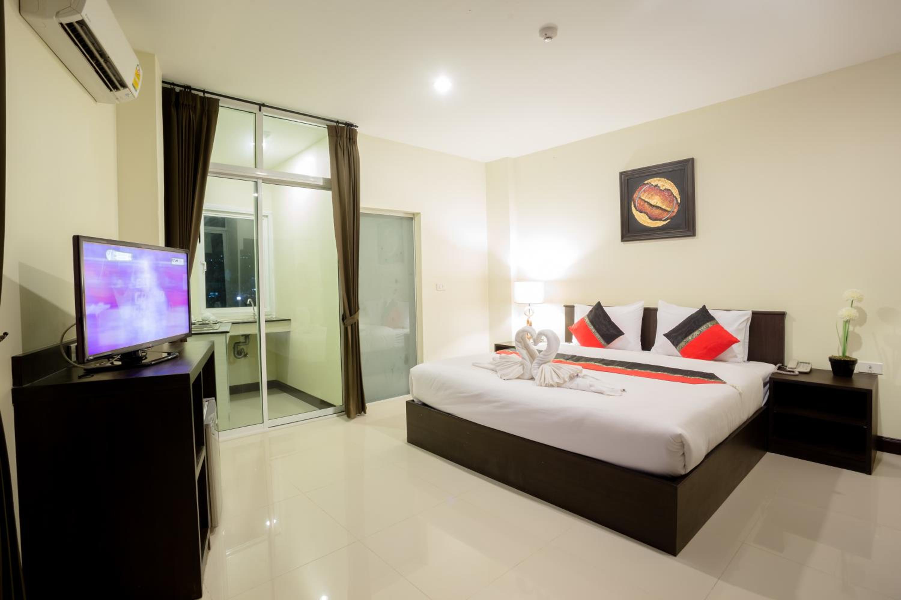Deluxe Double Room with Kitchen