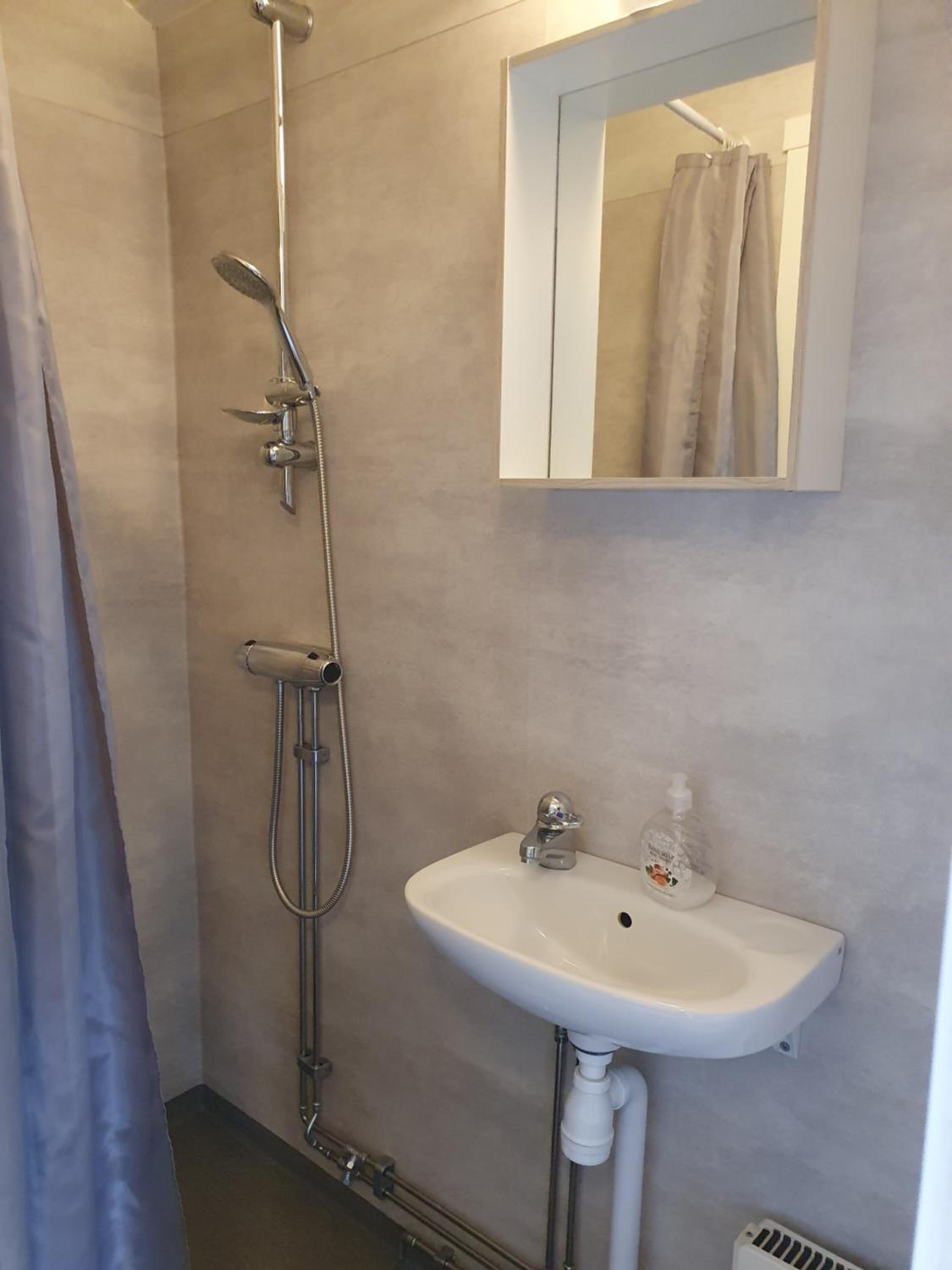 Cottage (2 Adults) - Photo 22
