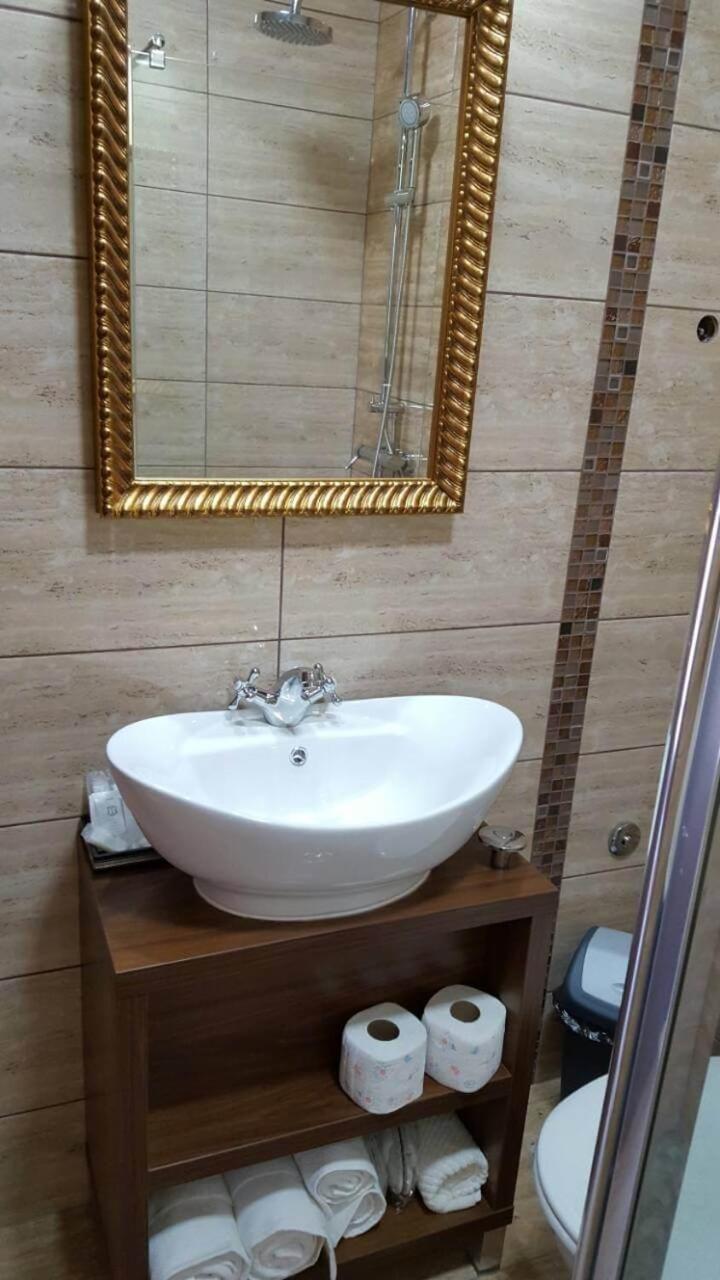 Double or Twin Room with Garden View photo 2
