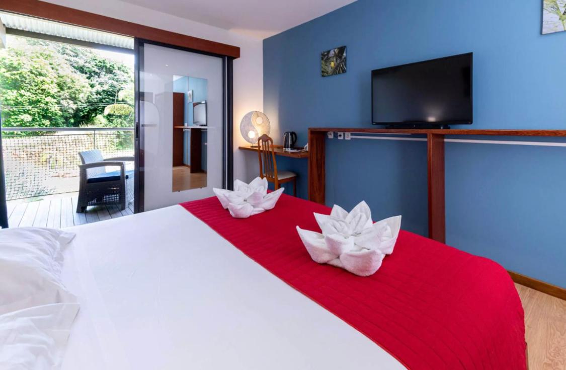 King Room with Balcony photo 2