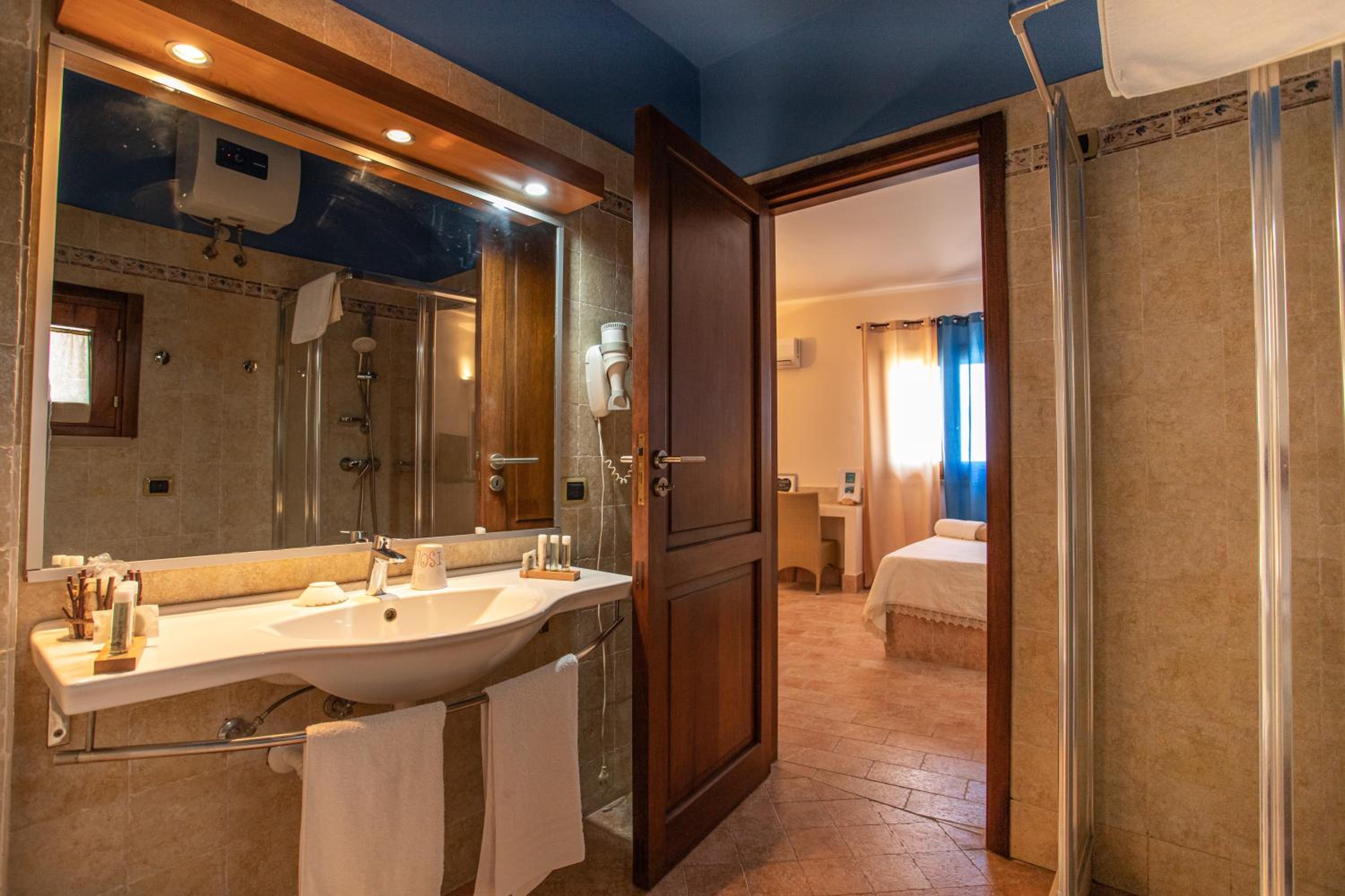 Superior Double Room with Sea View photo 3