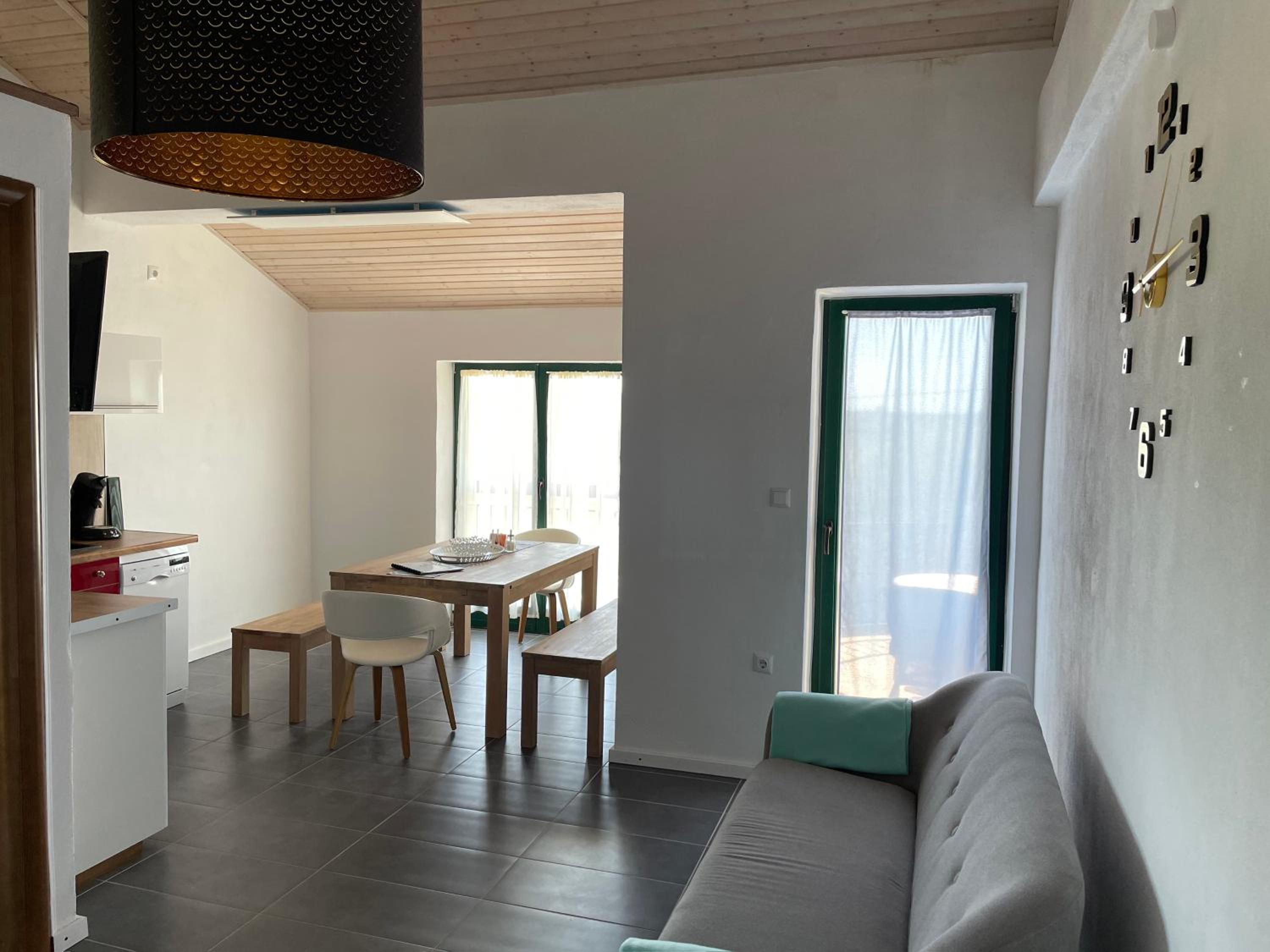 Apartment with Balcony photo 3