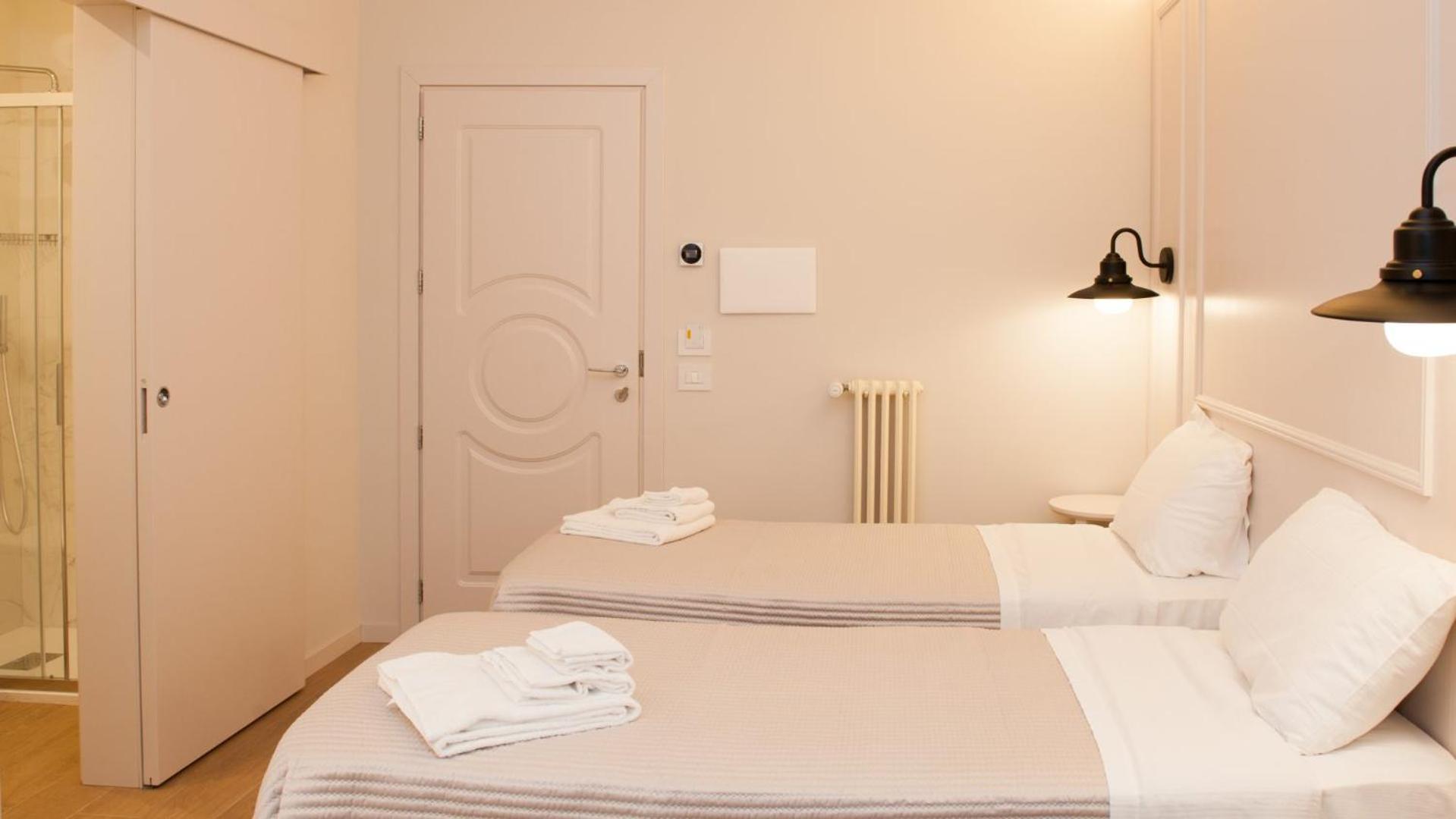 Deluxe Twin Room - Photo 18