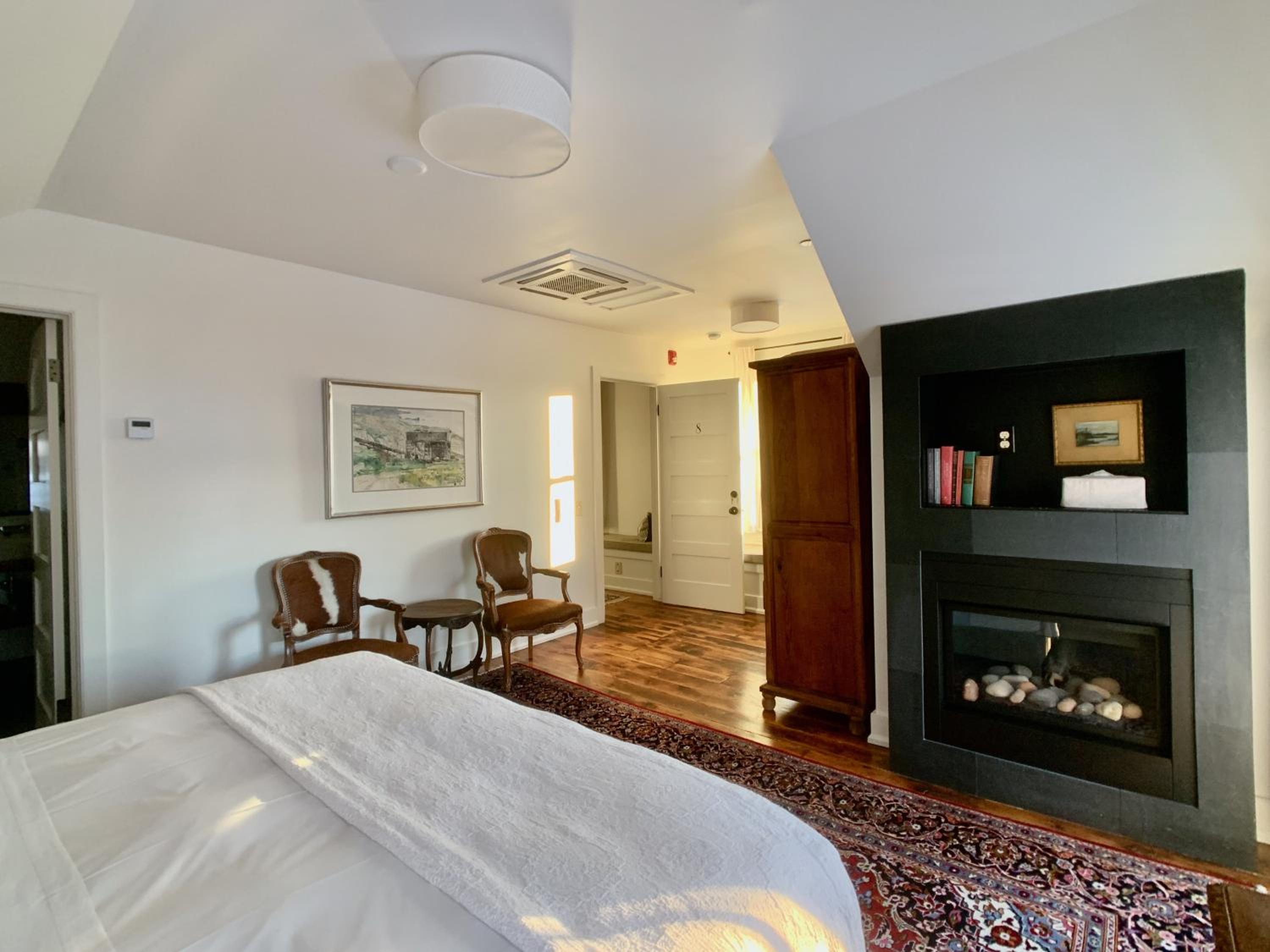 Romantic Room, 1 King, Fireplace