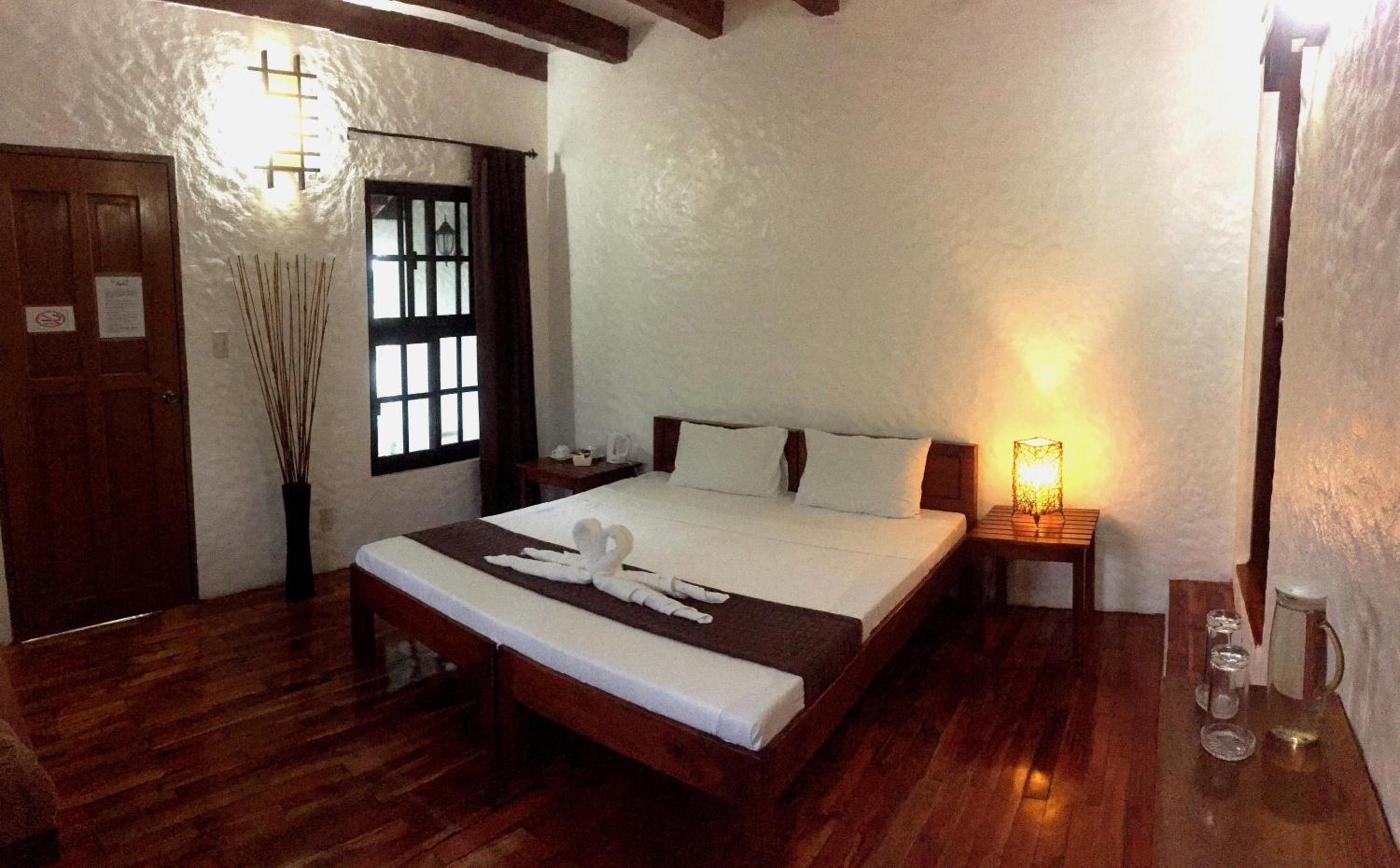 Deluxe Double Room with Sea View - Photo 3