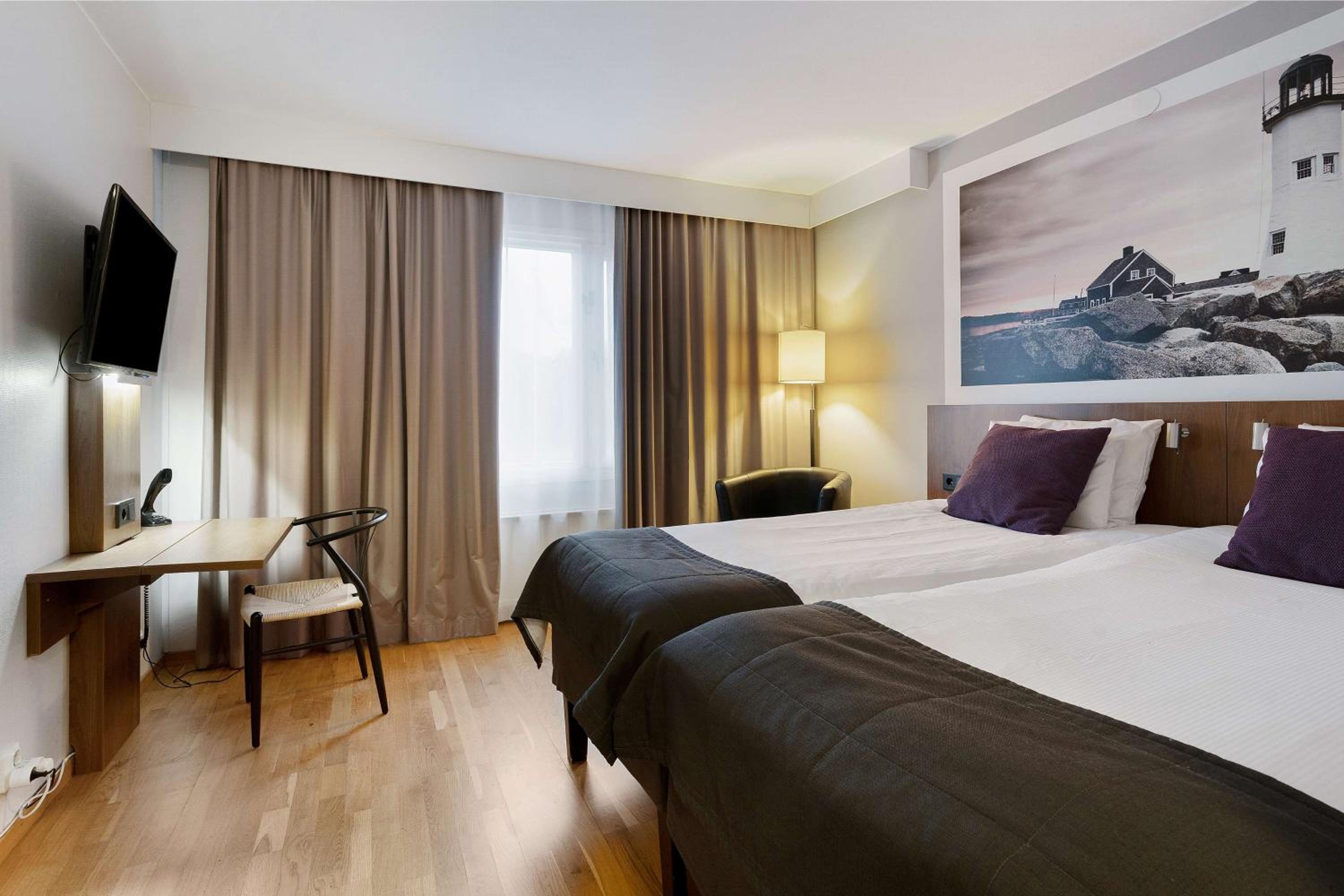 Twin Room - Photo 1