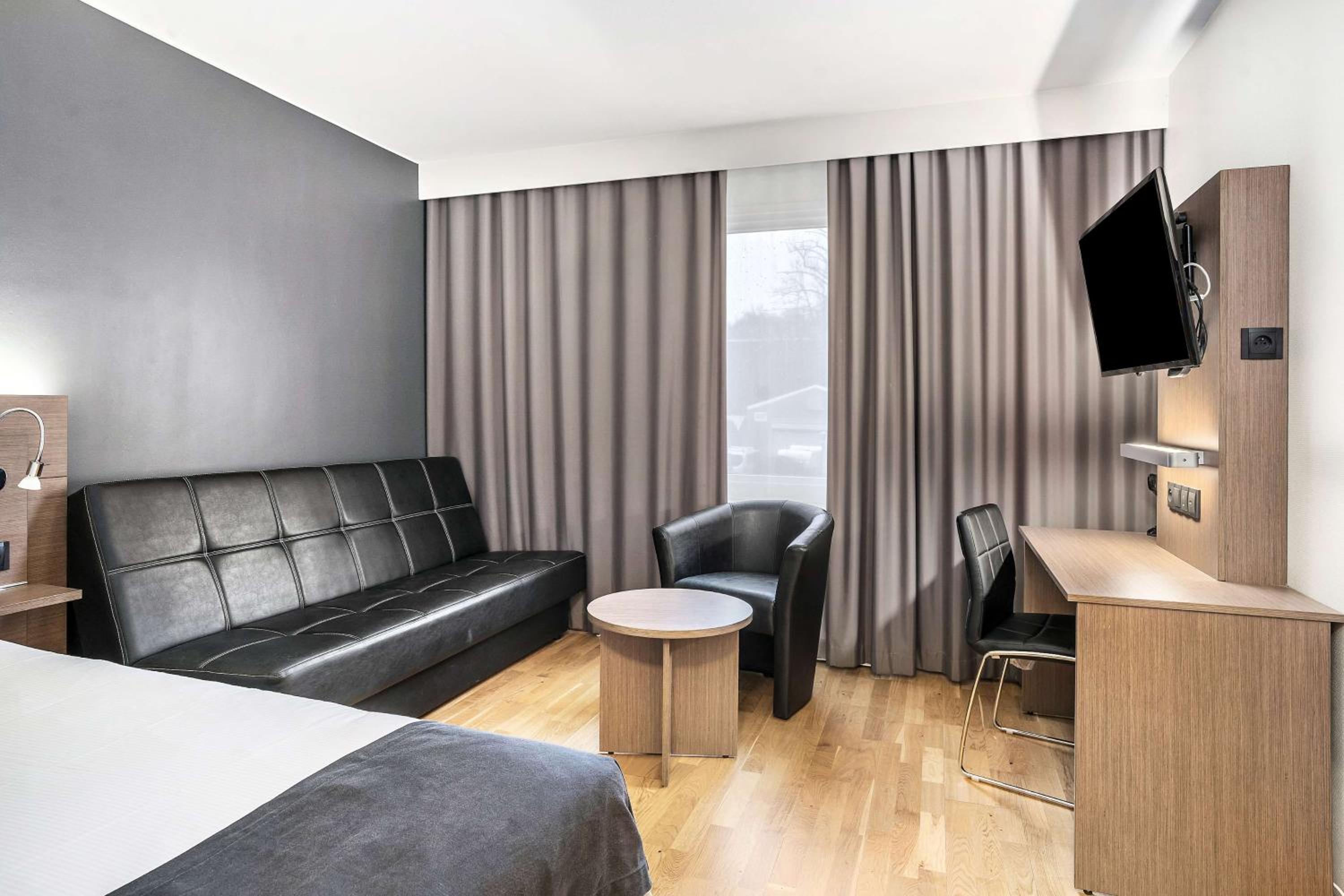 Standard Single Room - Photo 1