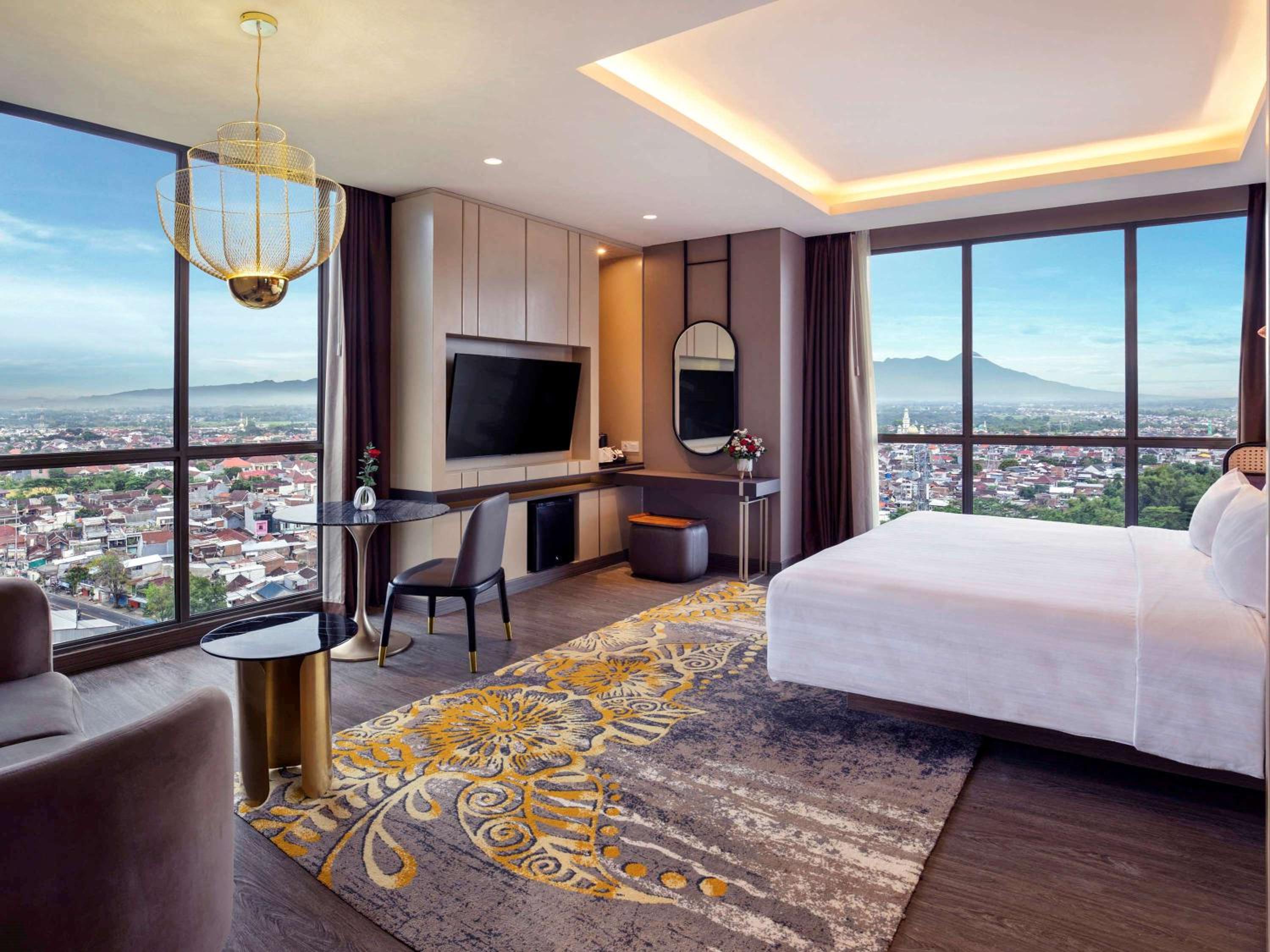 Junior Suite with Mountain View