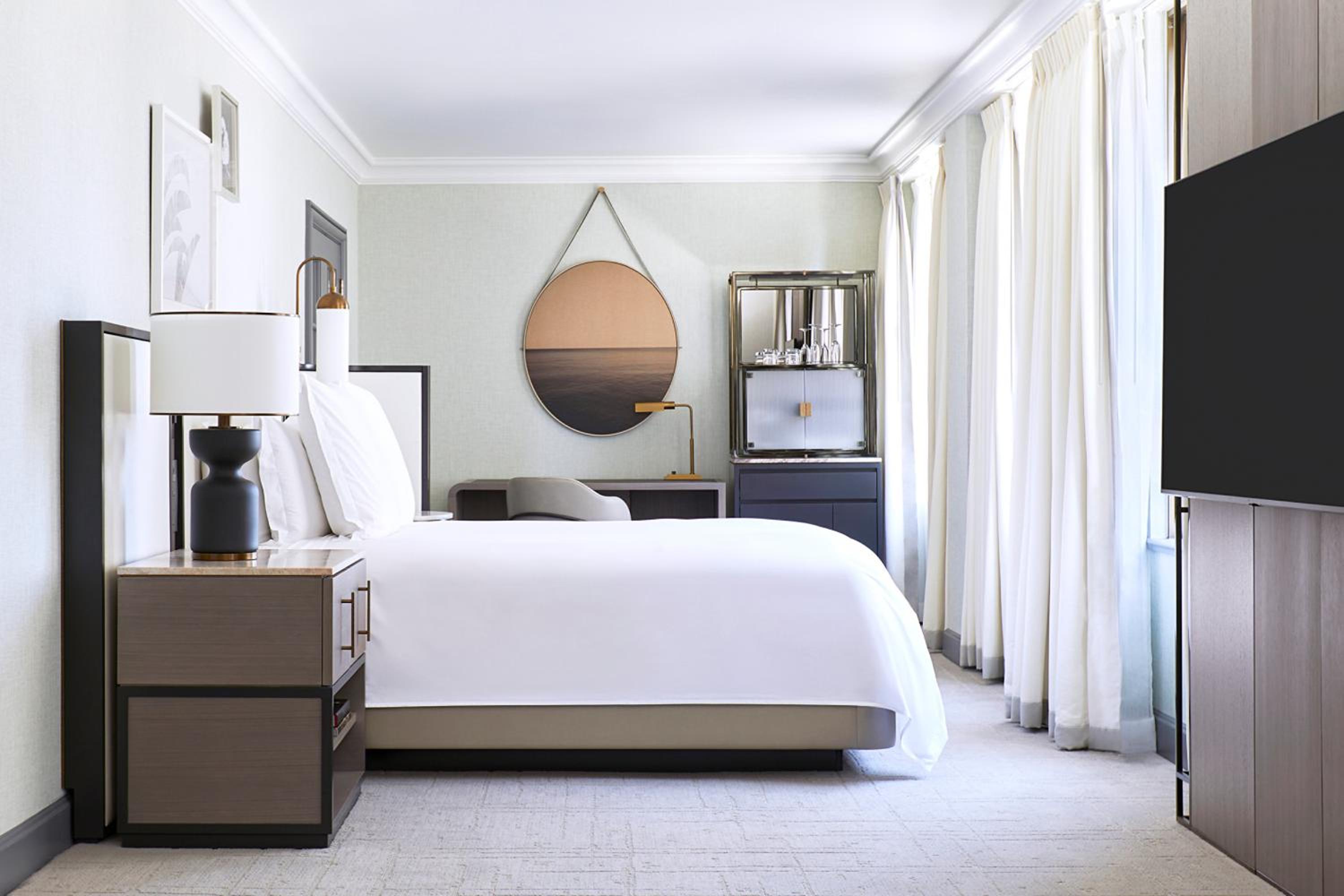 Bw Studio King Suite - Accessible photo 1
