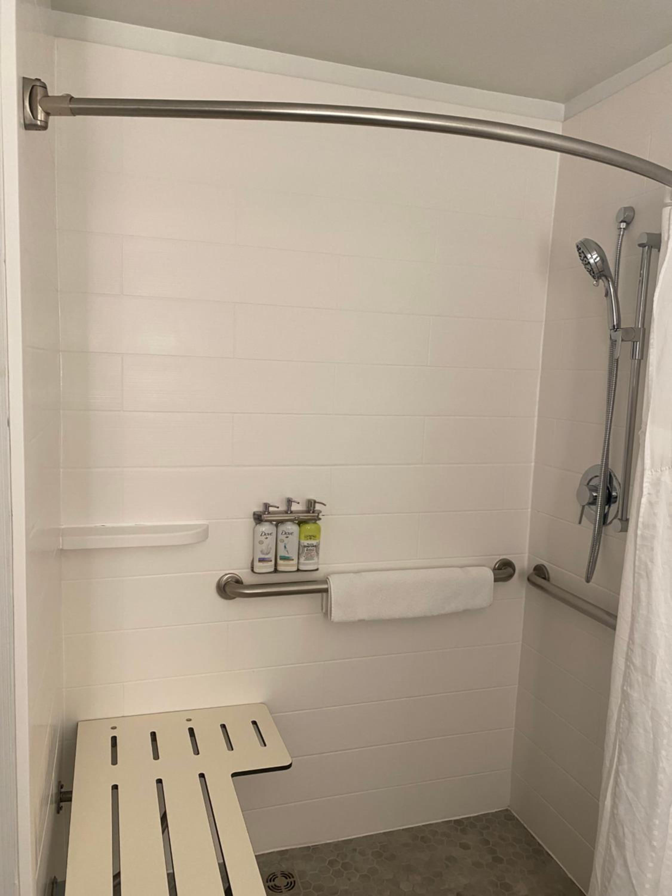 King Room - Mobility Access/Hearing Accessible - Photo 12