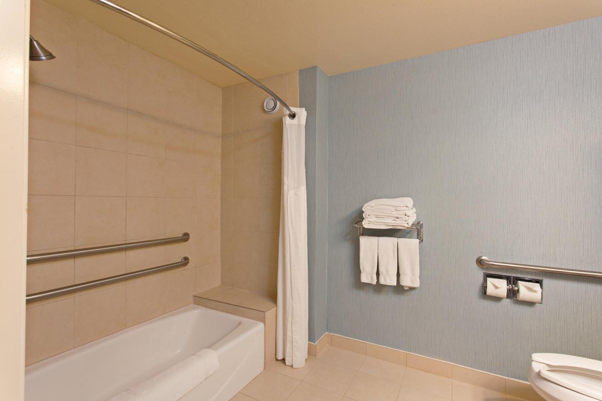 King Room - Mobility Access/Hearing Accessible - Photo 11
