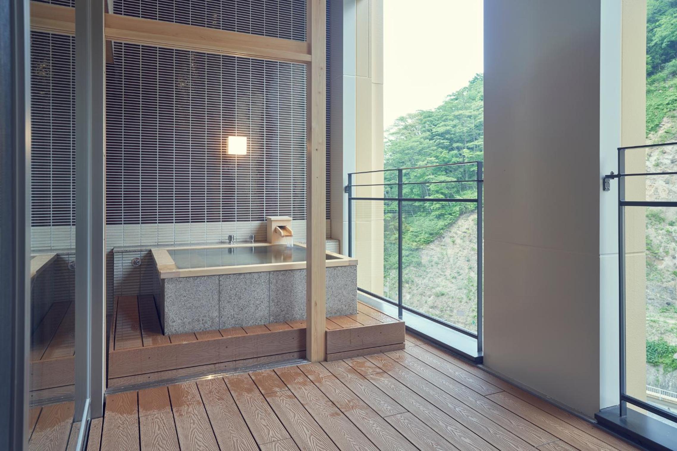 Suite with Terrace - Photo 5