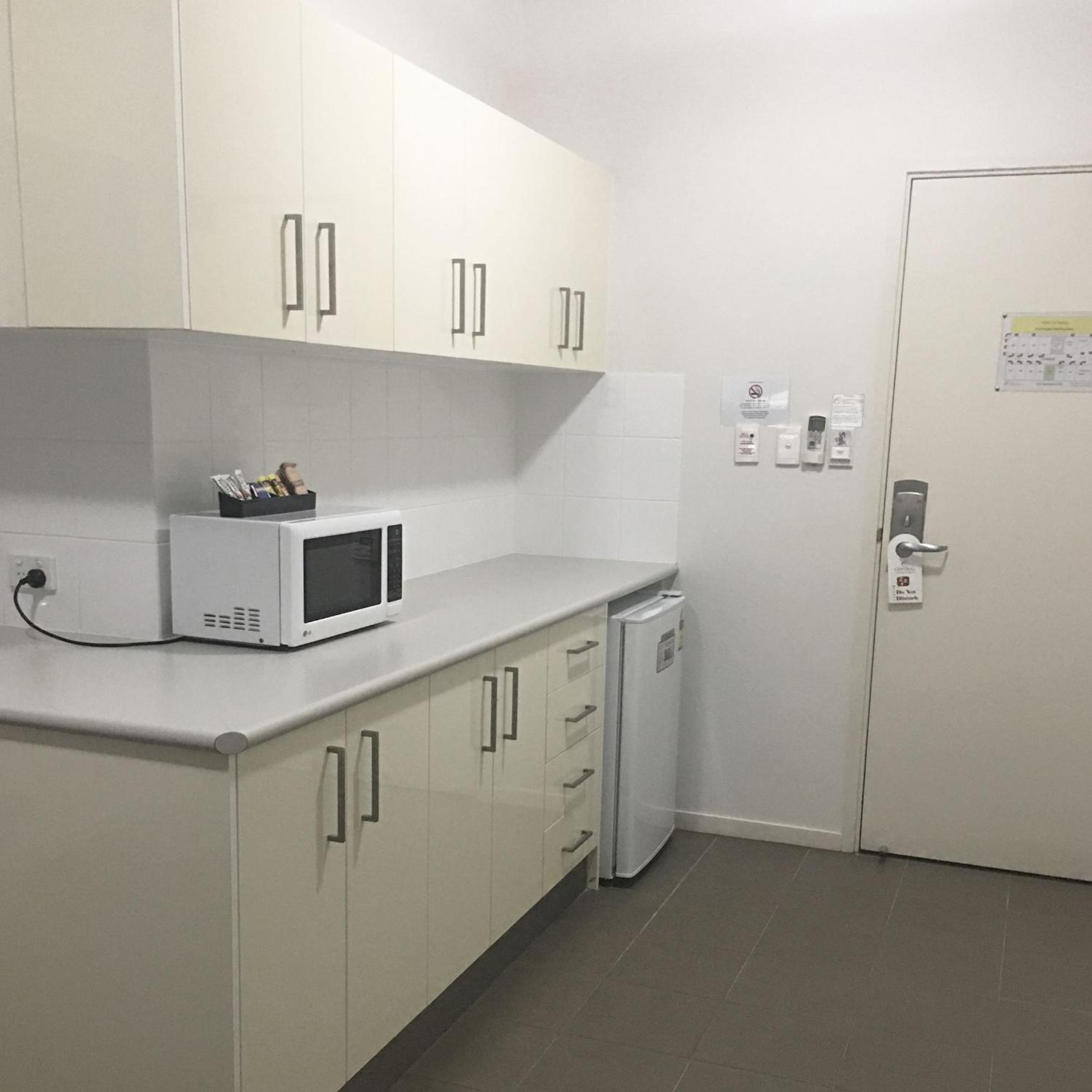 Studio Apartment - Photo 2