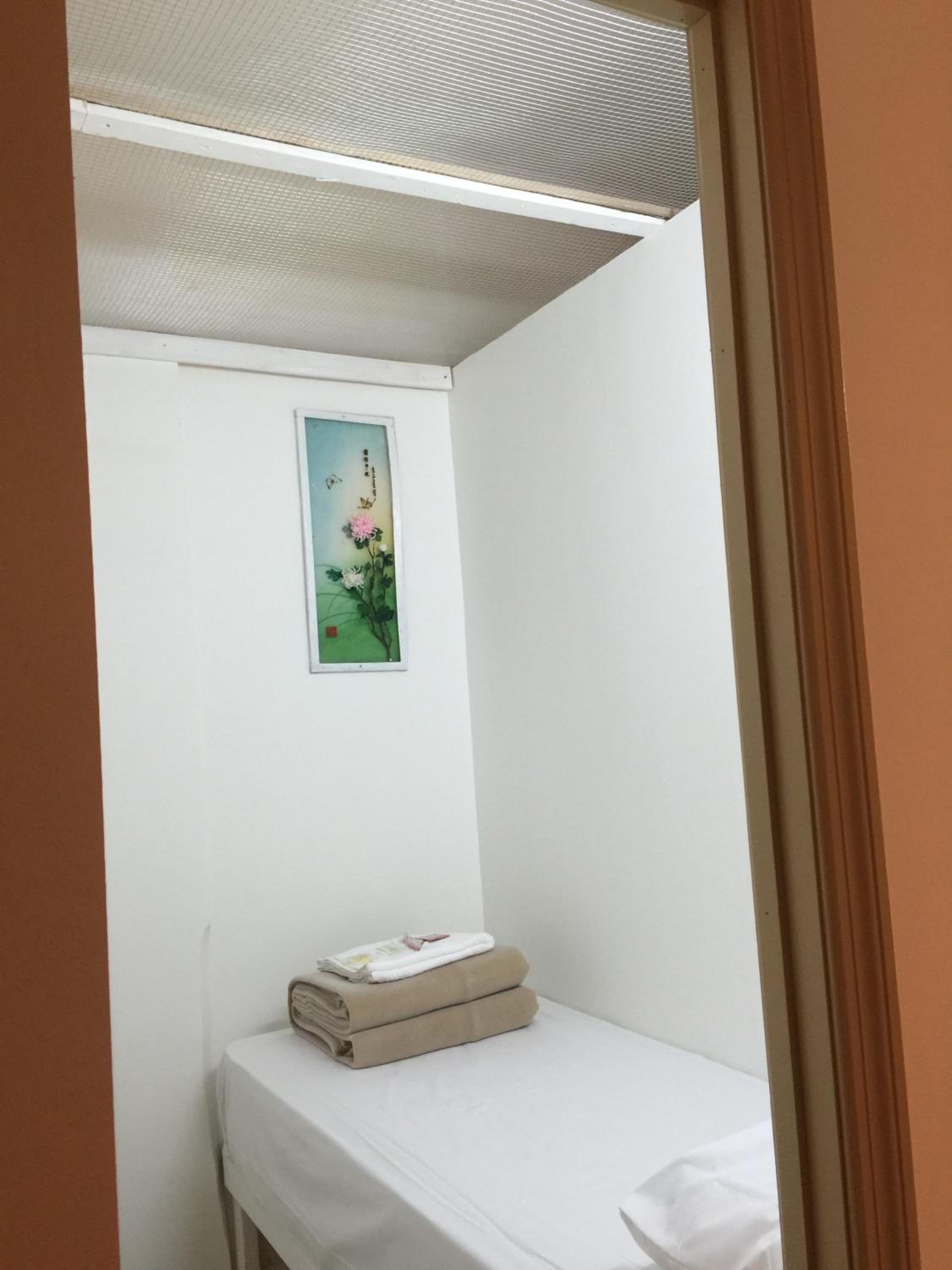 Economy Single Room With Shared Bathroom And Toilet (Men Only) photo 2