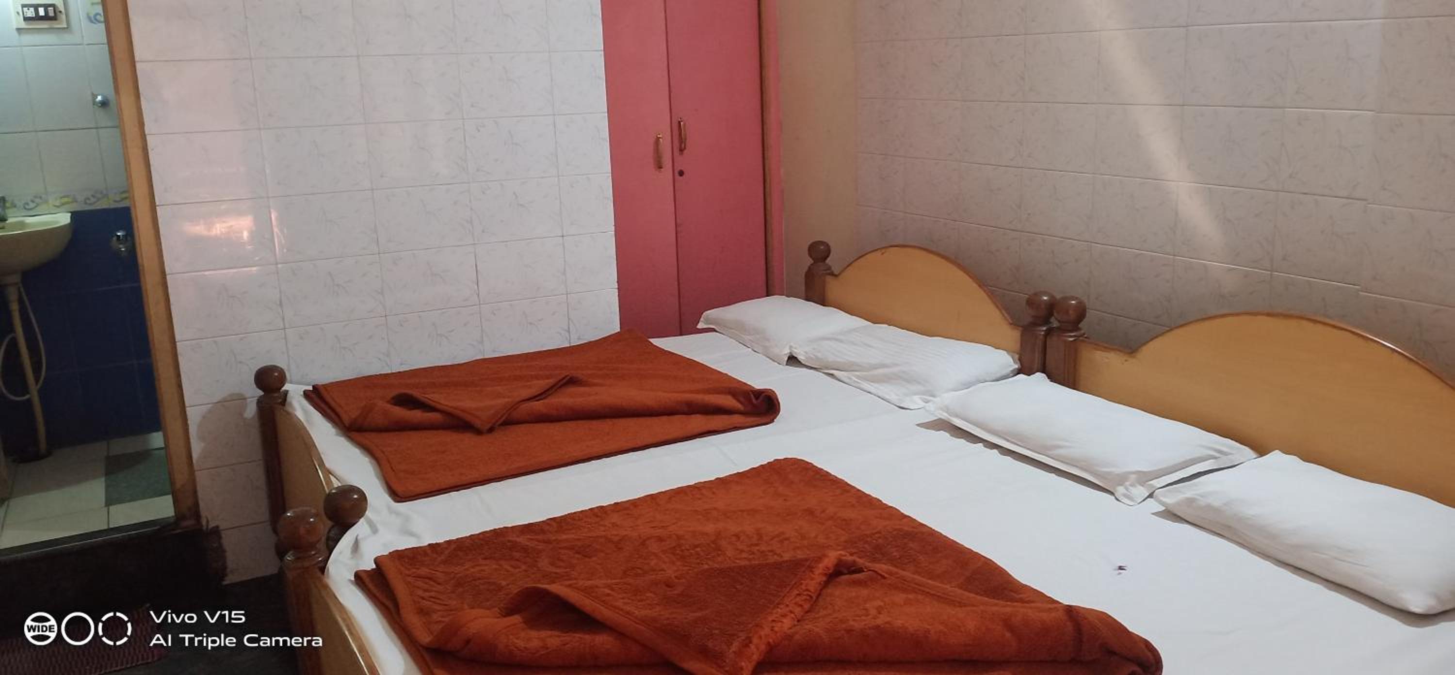 Deluxe Double Room with Bath photo 1