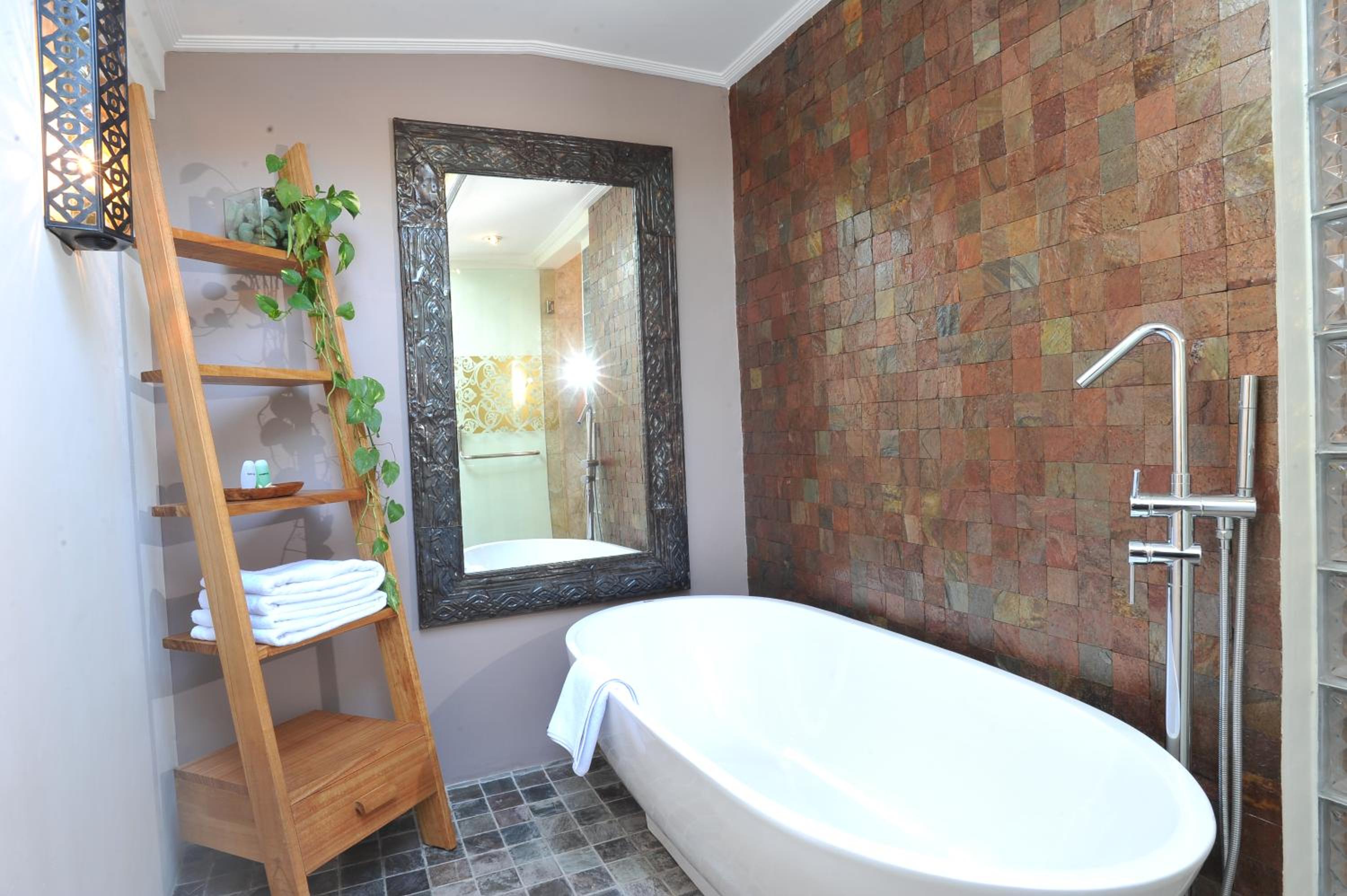 Special Offer - Premier Room with Complimentary One Time Dinner for 2 people photo 2