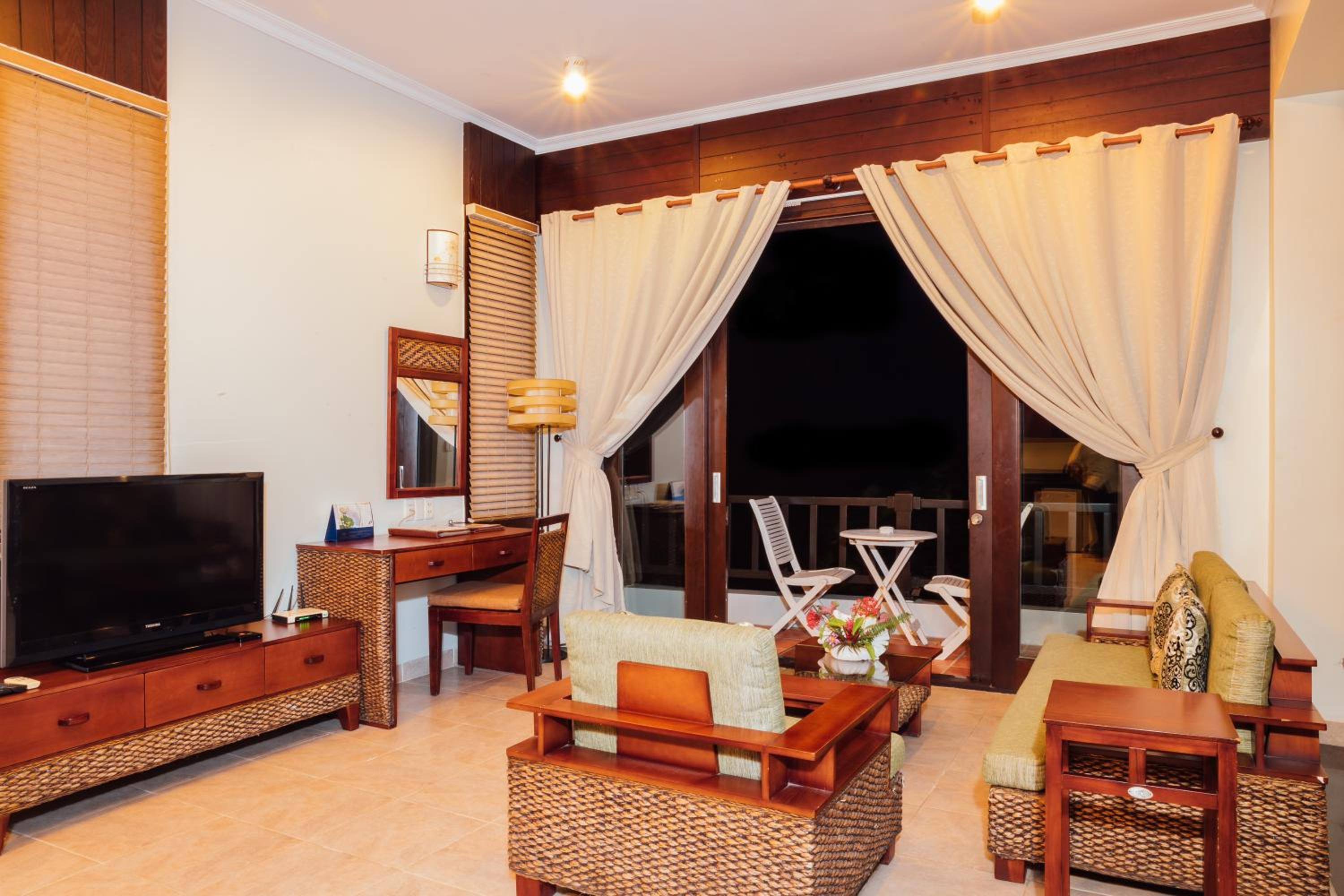 Family Suite with Sea View photo 2