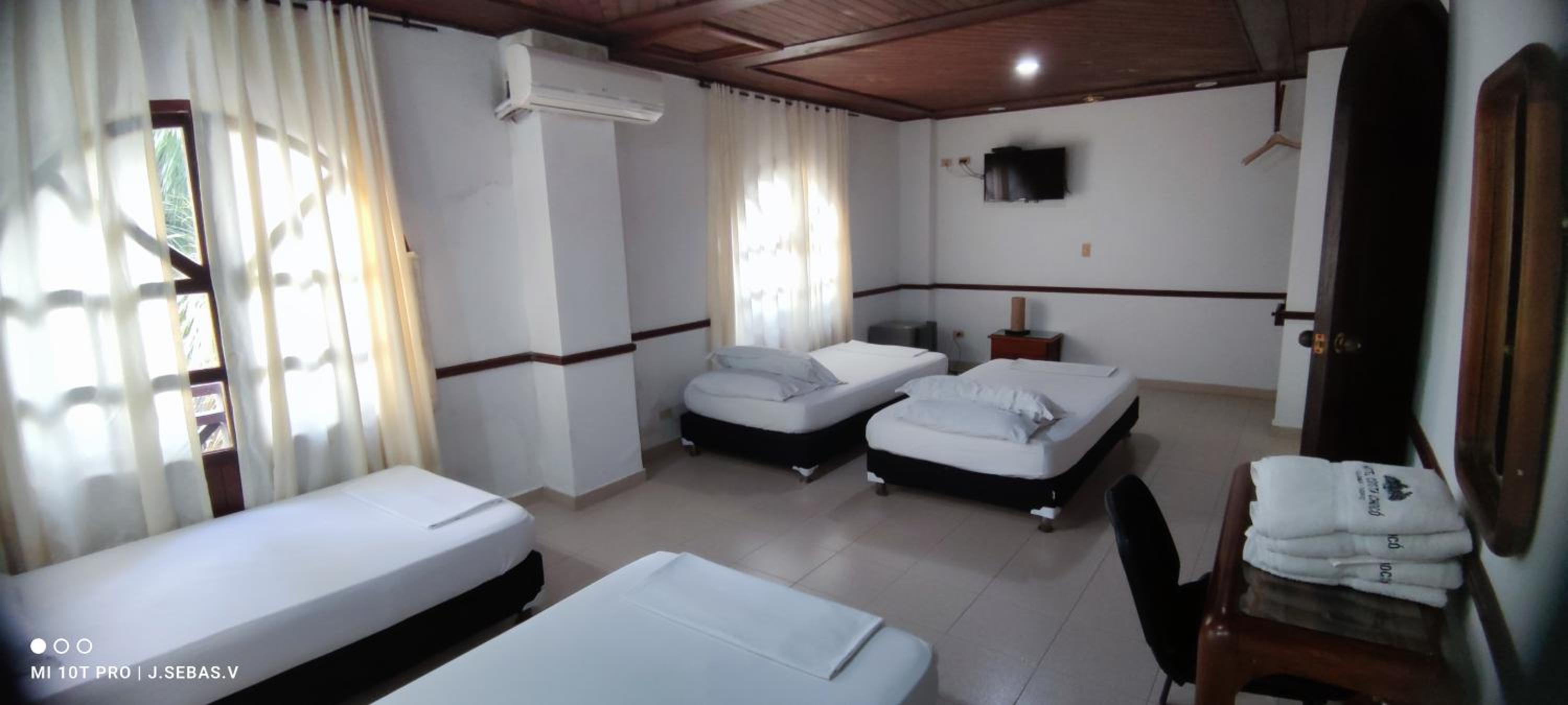 Basic Triple Room photo 1
