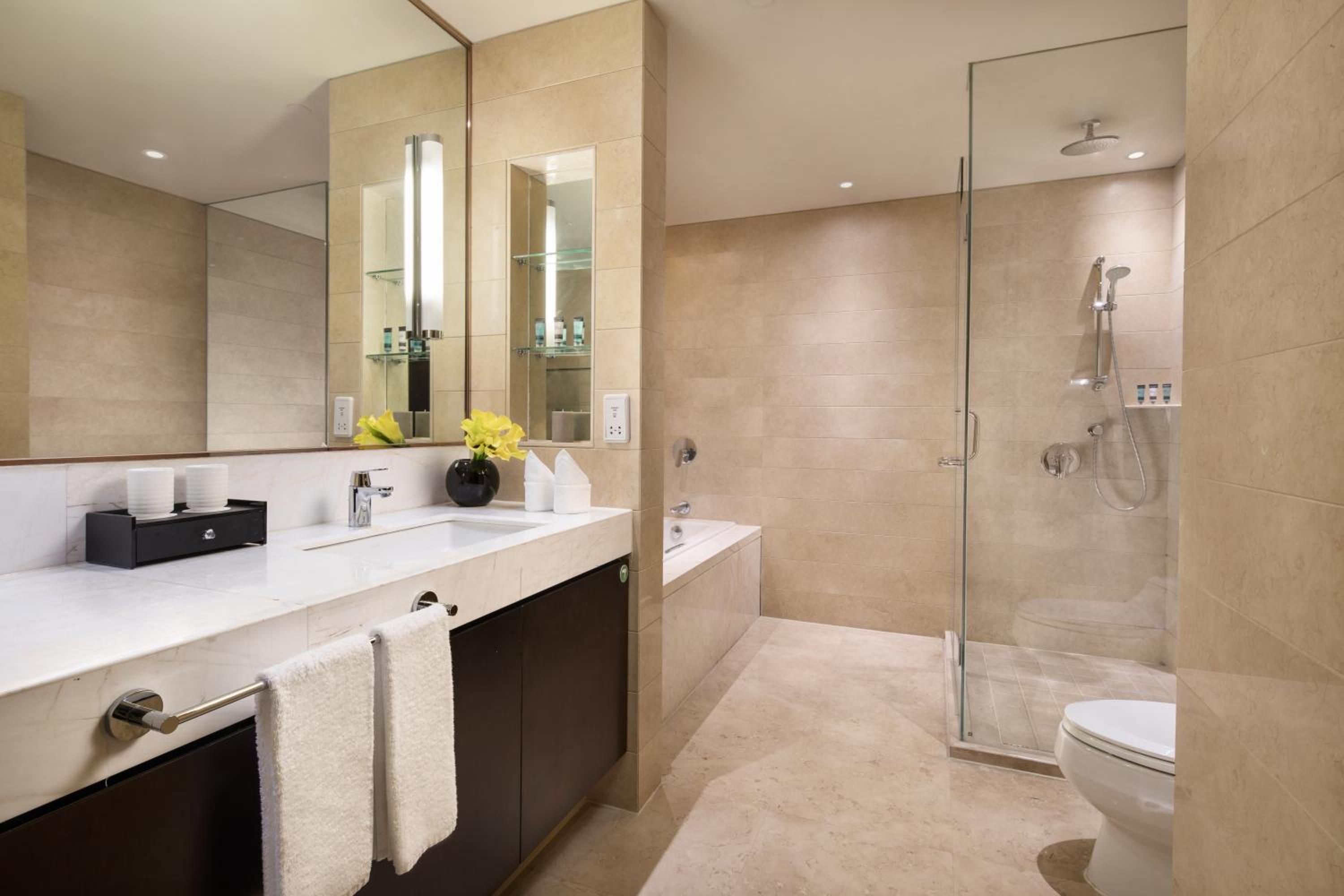 Two-Bedroom Suite photo 3
