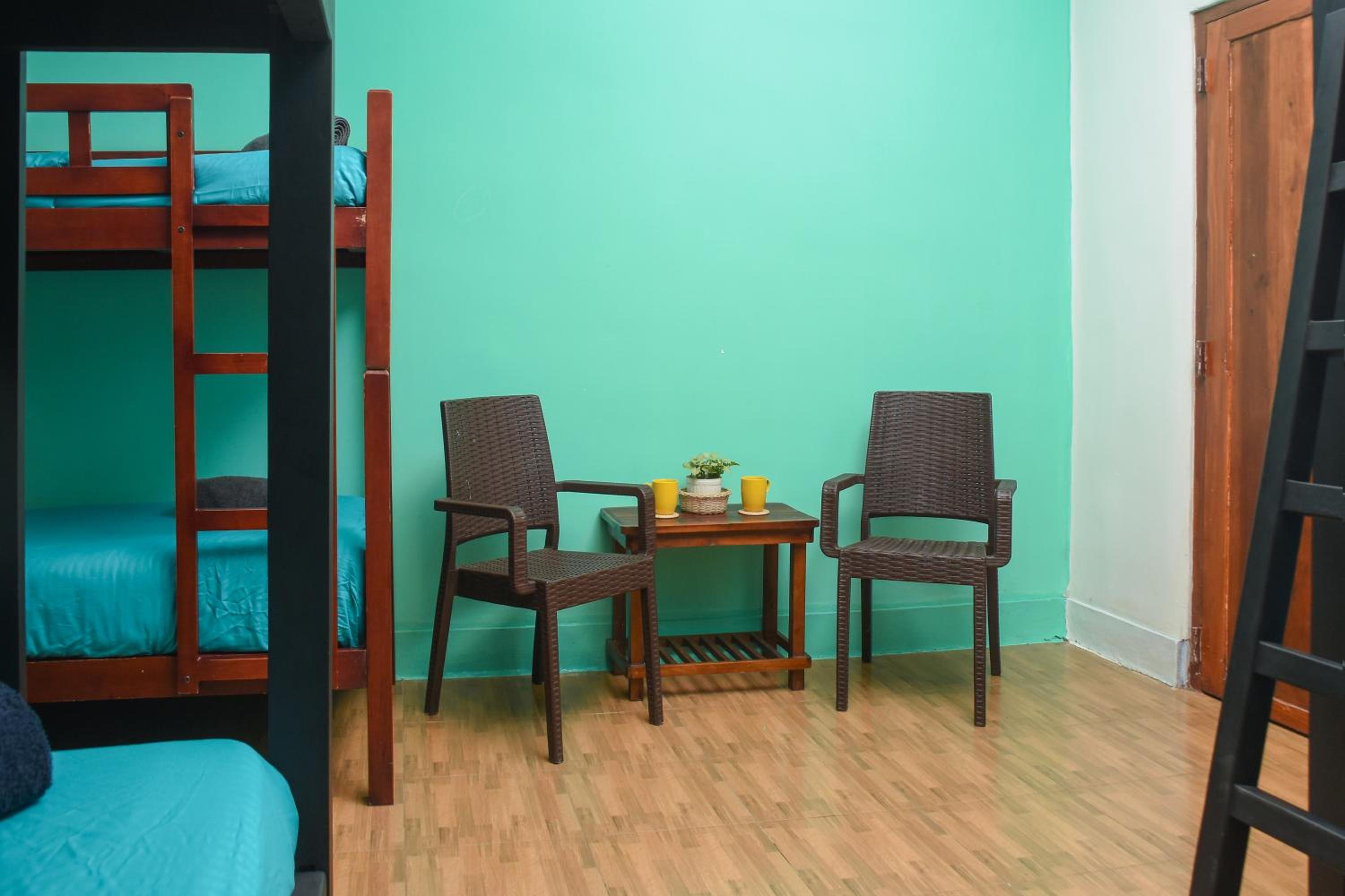 Bed in 6-Bed Mixed Dormitory Room photo 3
