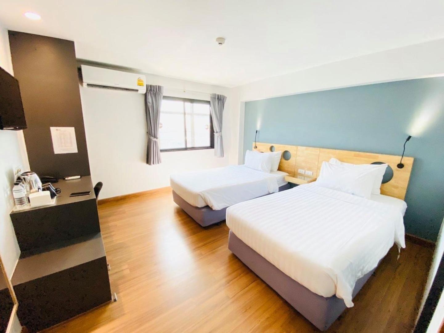 Standard Twin Room with Window  photo 1