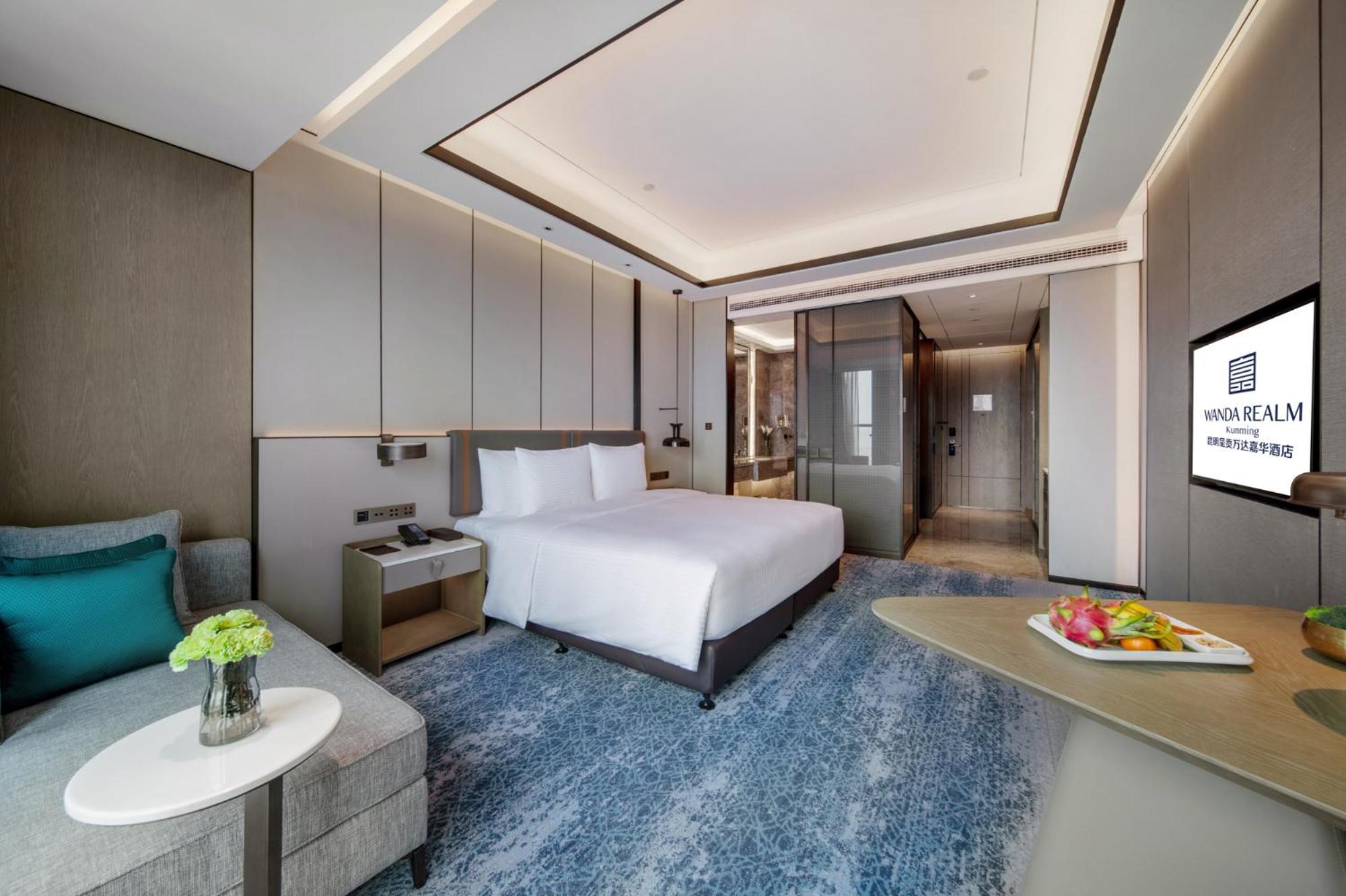 Superior Deluxe King Room photo 1