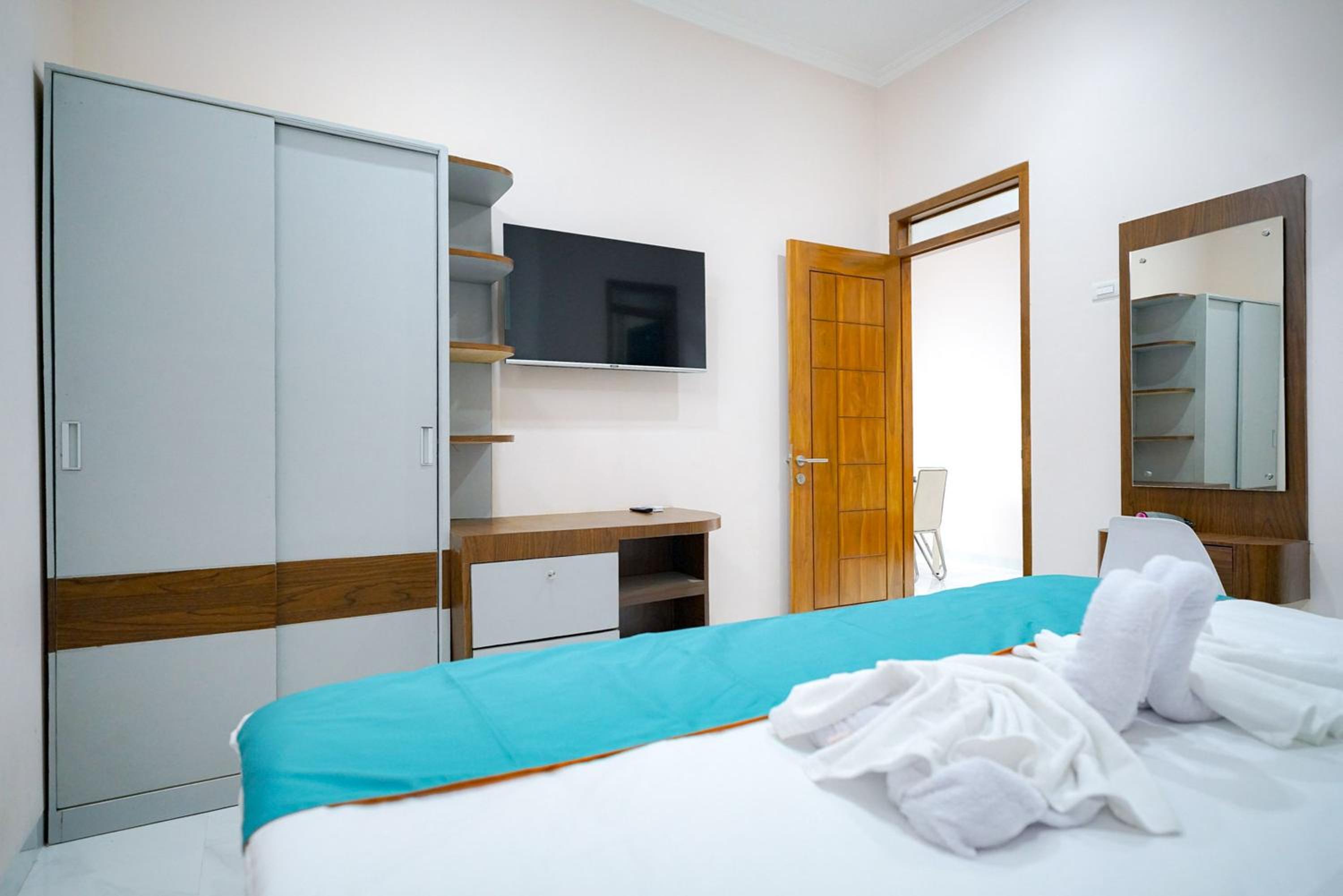 Suite - Photo 6