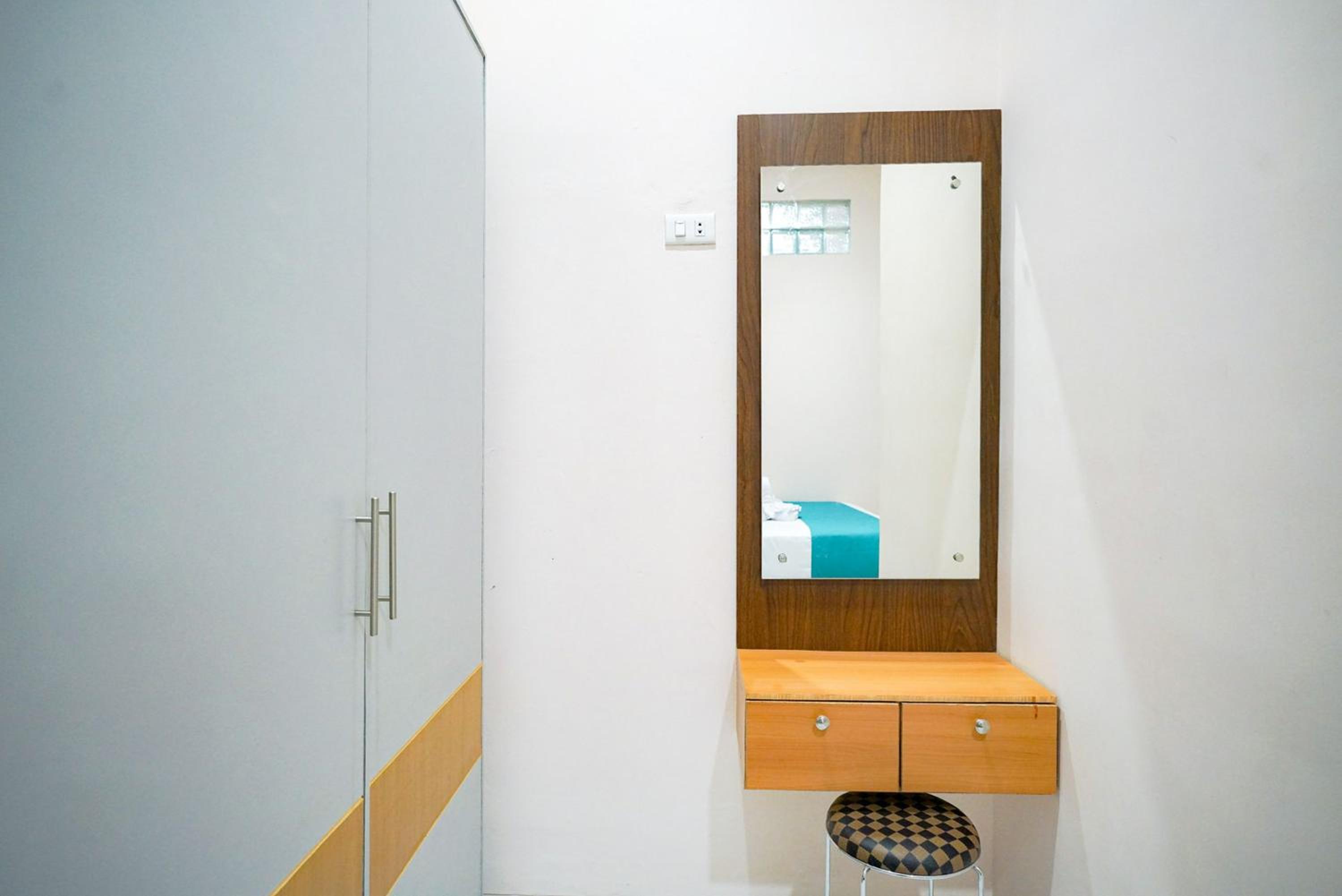 Deluxe Room - Photo 10