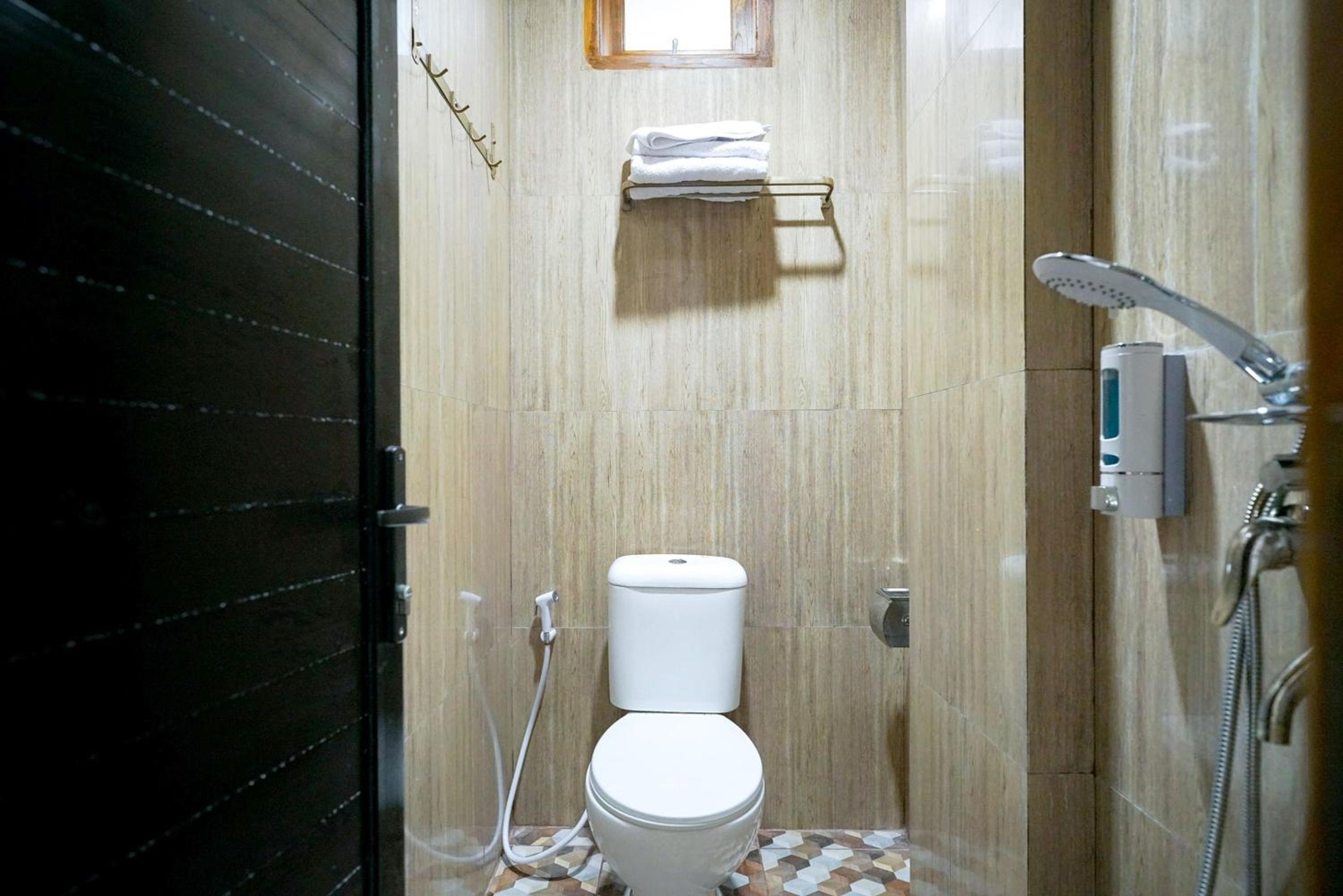Suite - Photo 3