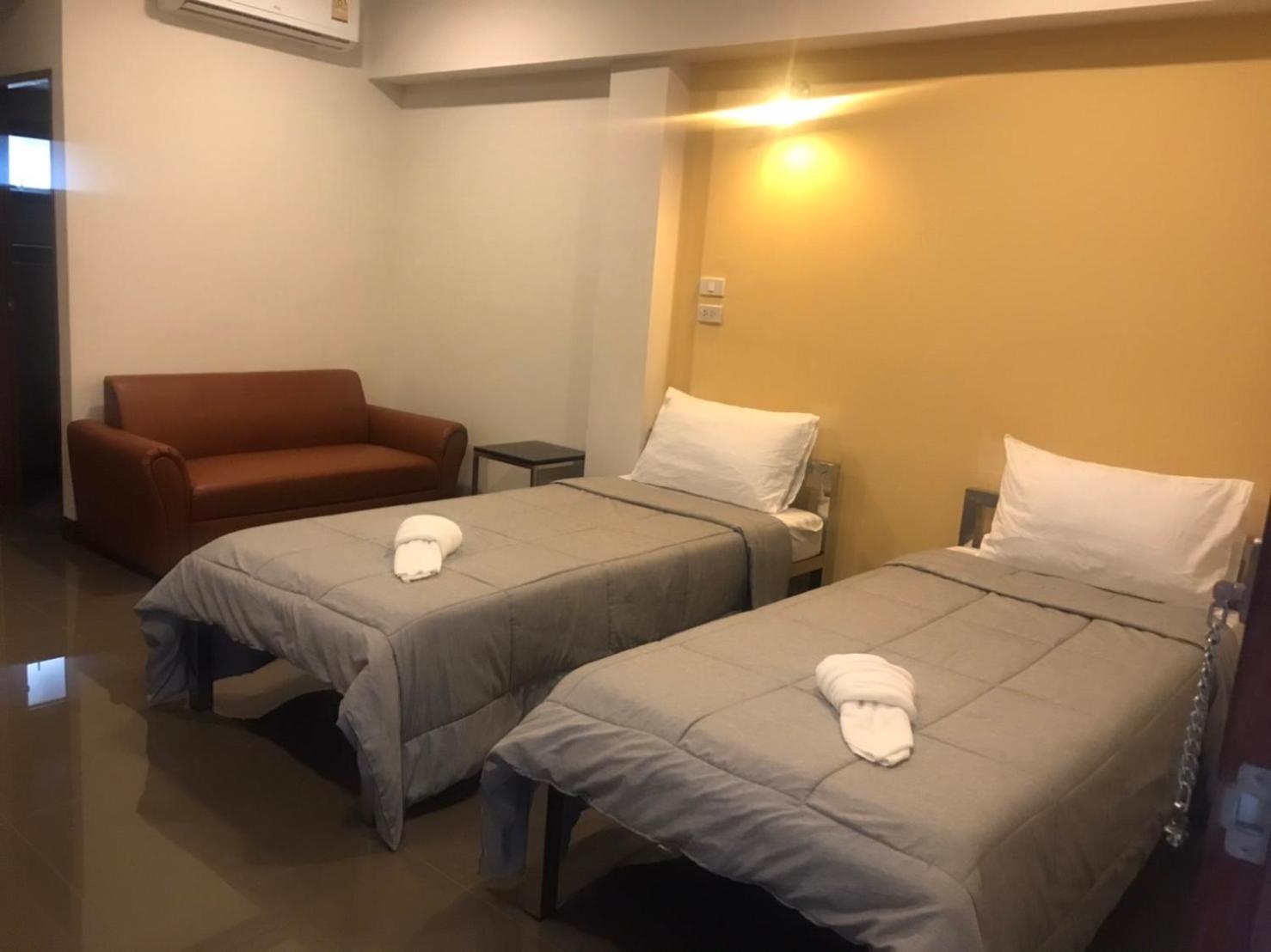 Twin Room - Photo 6