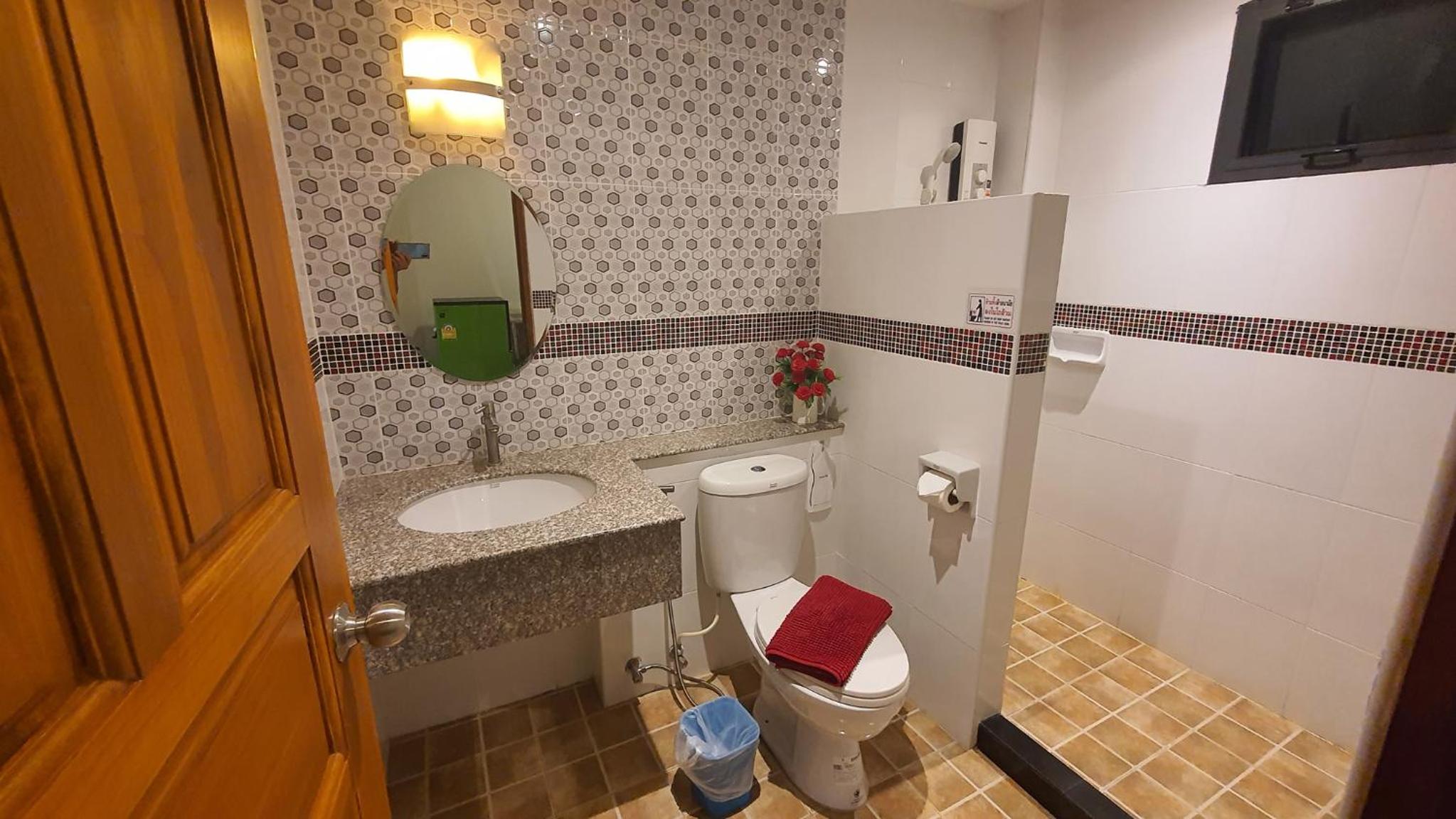 Double or Twin Room - Photo 15