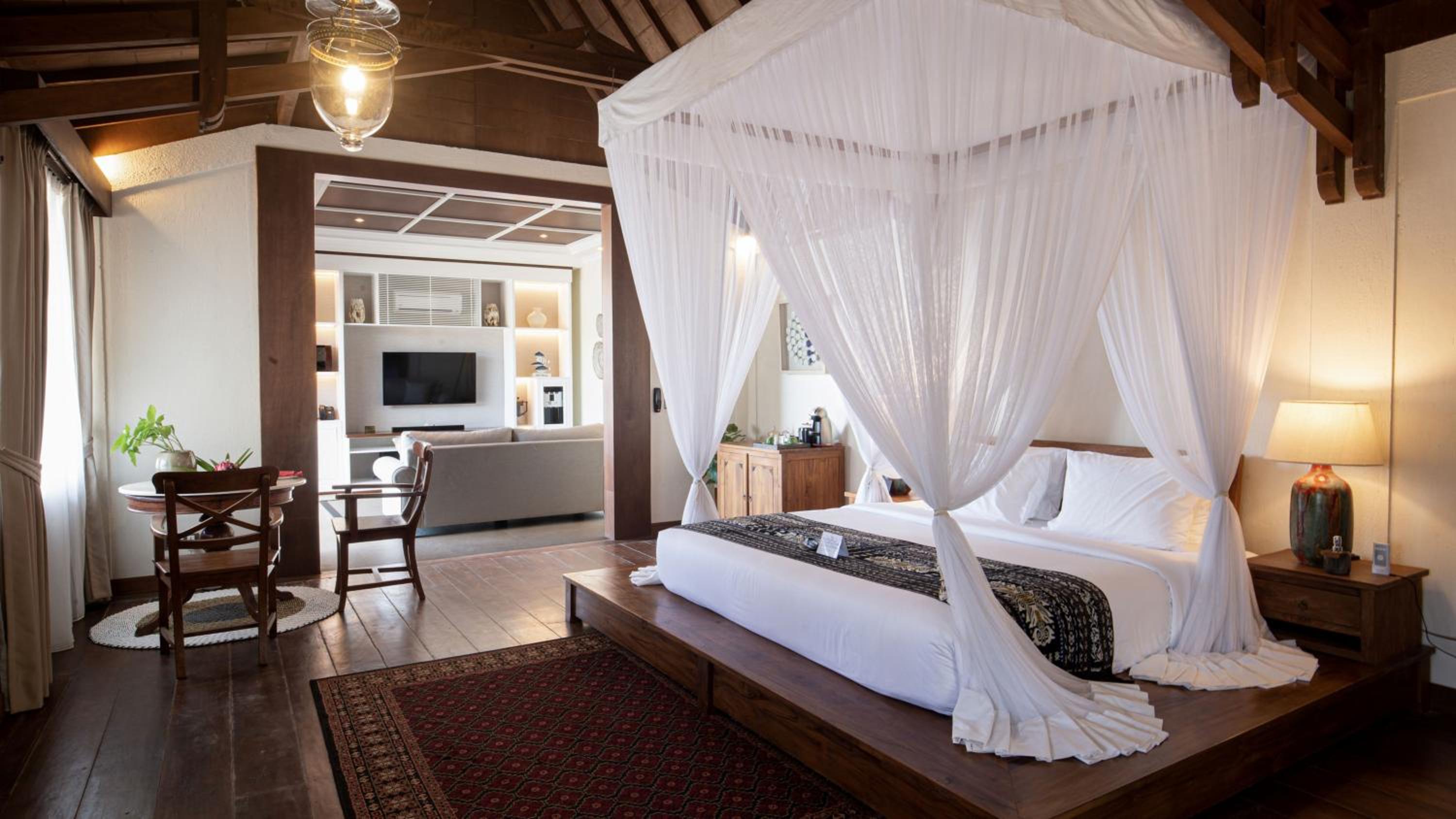 Honeymoon Residence with Free Exclusive Benefit - Photo 1