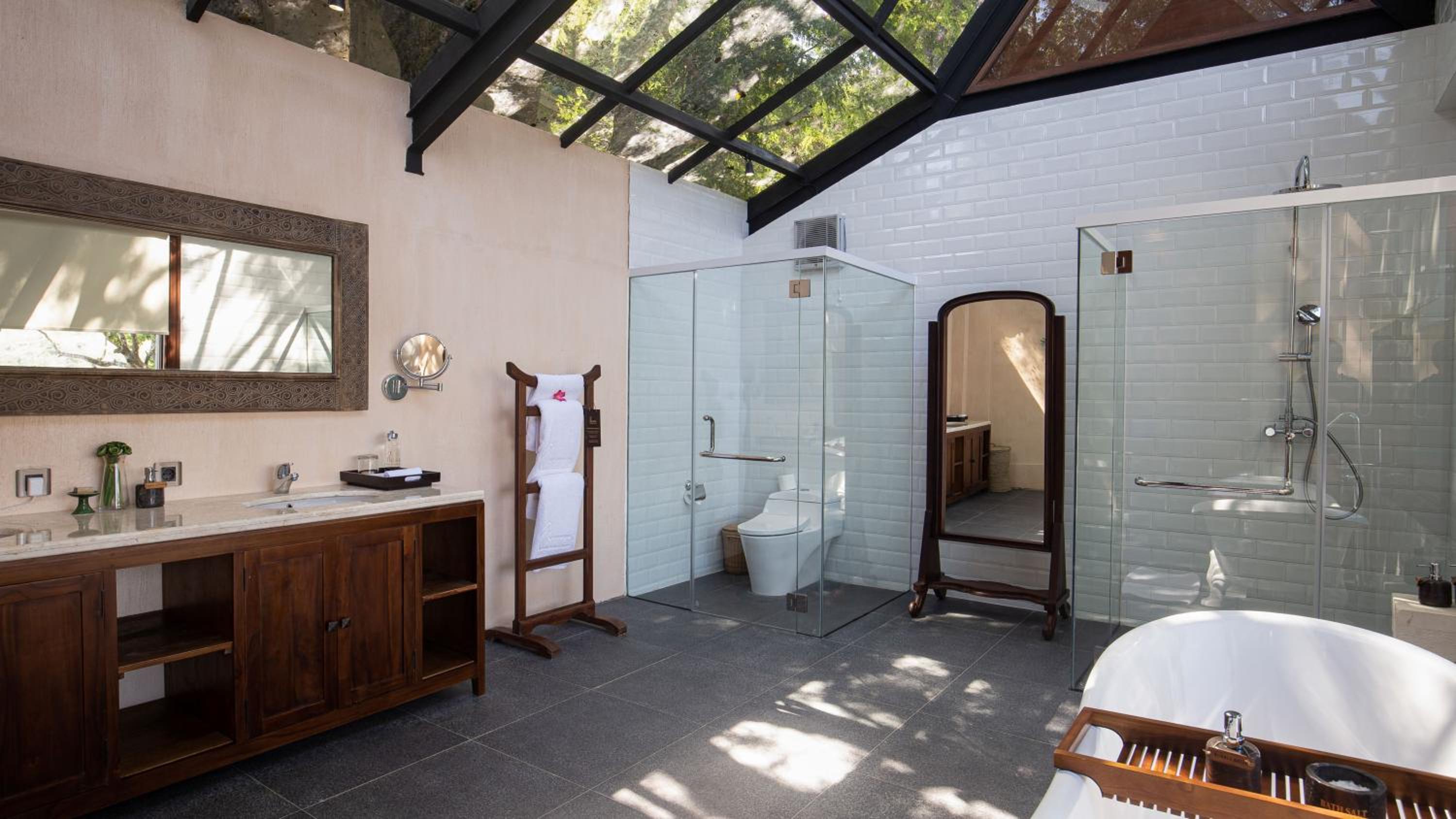 Honeymoon Residence with Free Exclusive Benefit - Photo 4