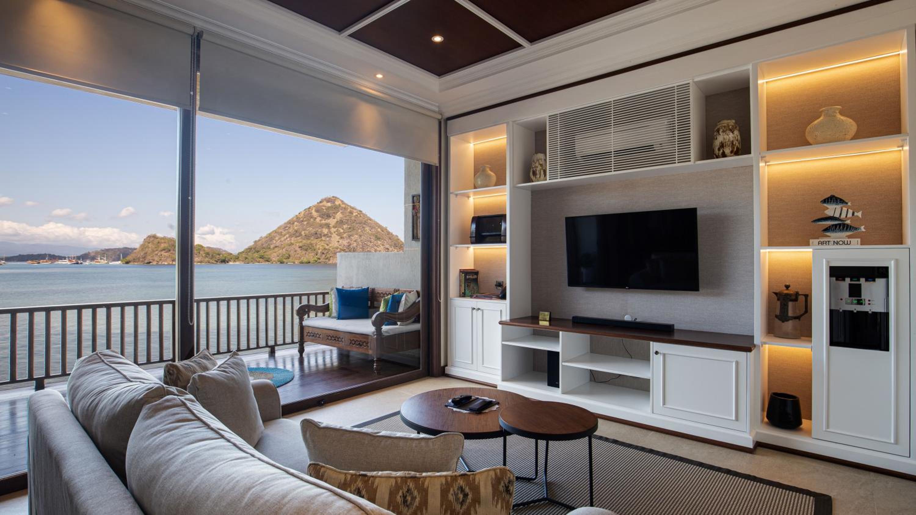 Honeymoon Residence with Free Exclusive Benefit - Photo 2