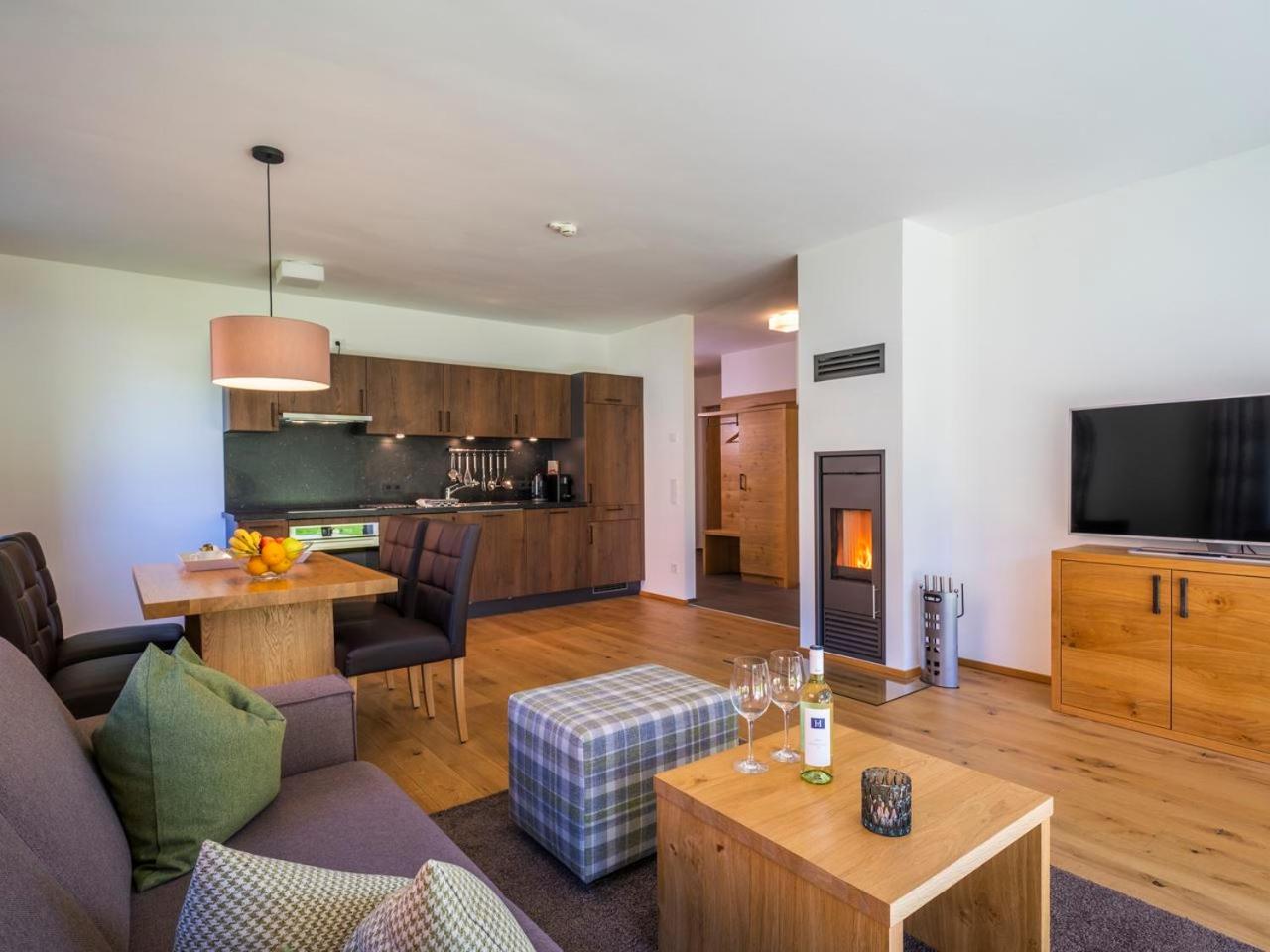 Luxury One-Bedroom Apartment with Sauna (2 Adults + 2 Children)