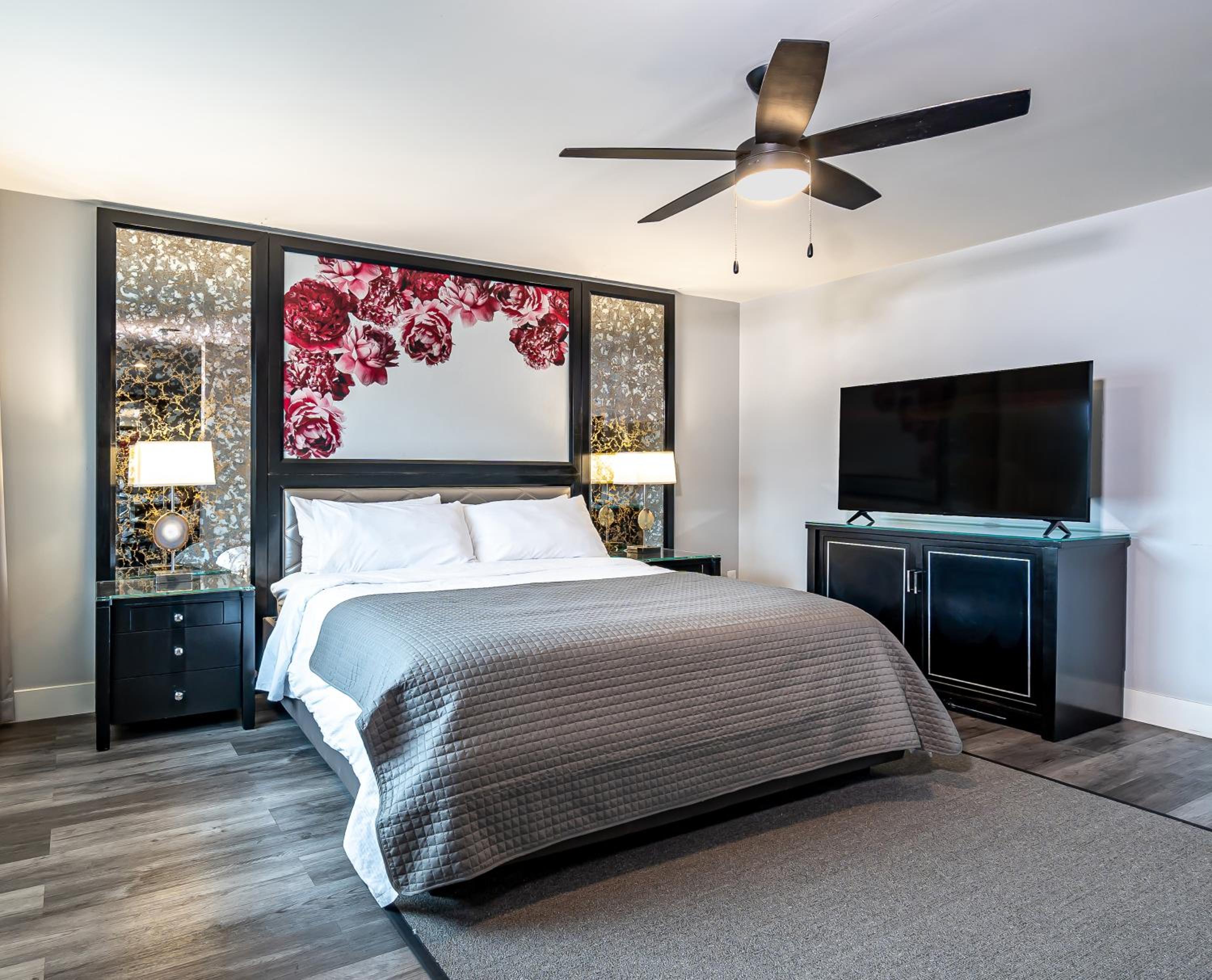 King Suite - Photo 1
