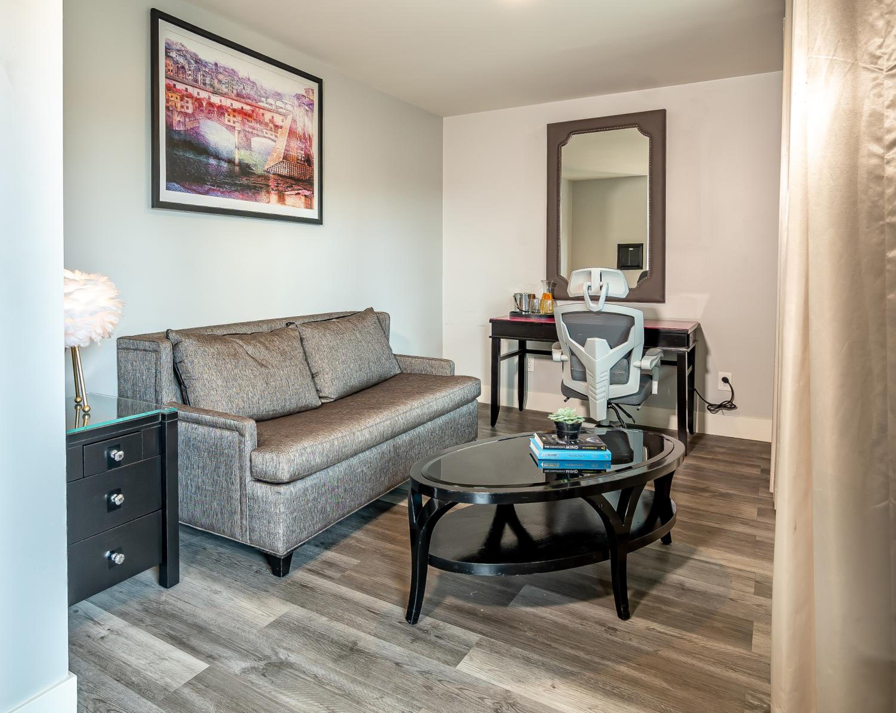 King Suite - Photo 6