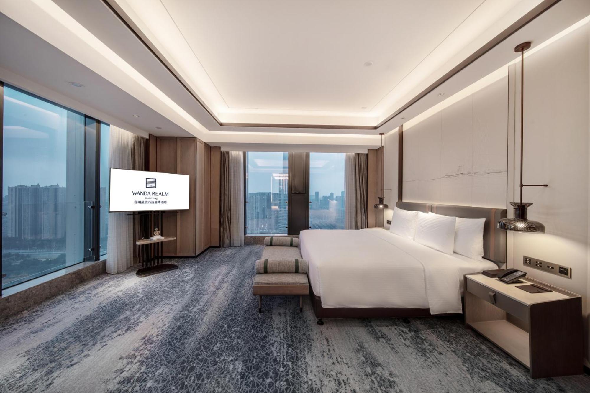 Deluxe Suite photo 1