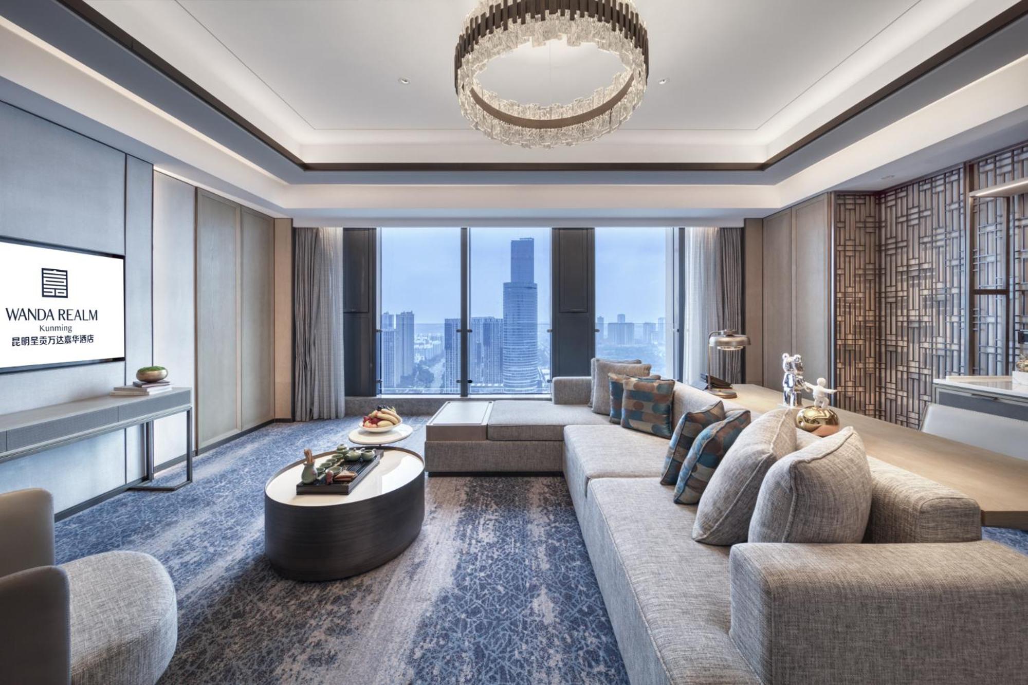 Deluxe Suite photo 2
