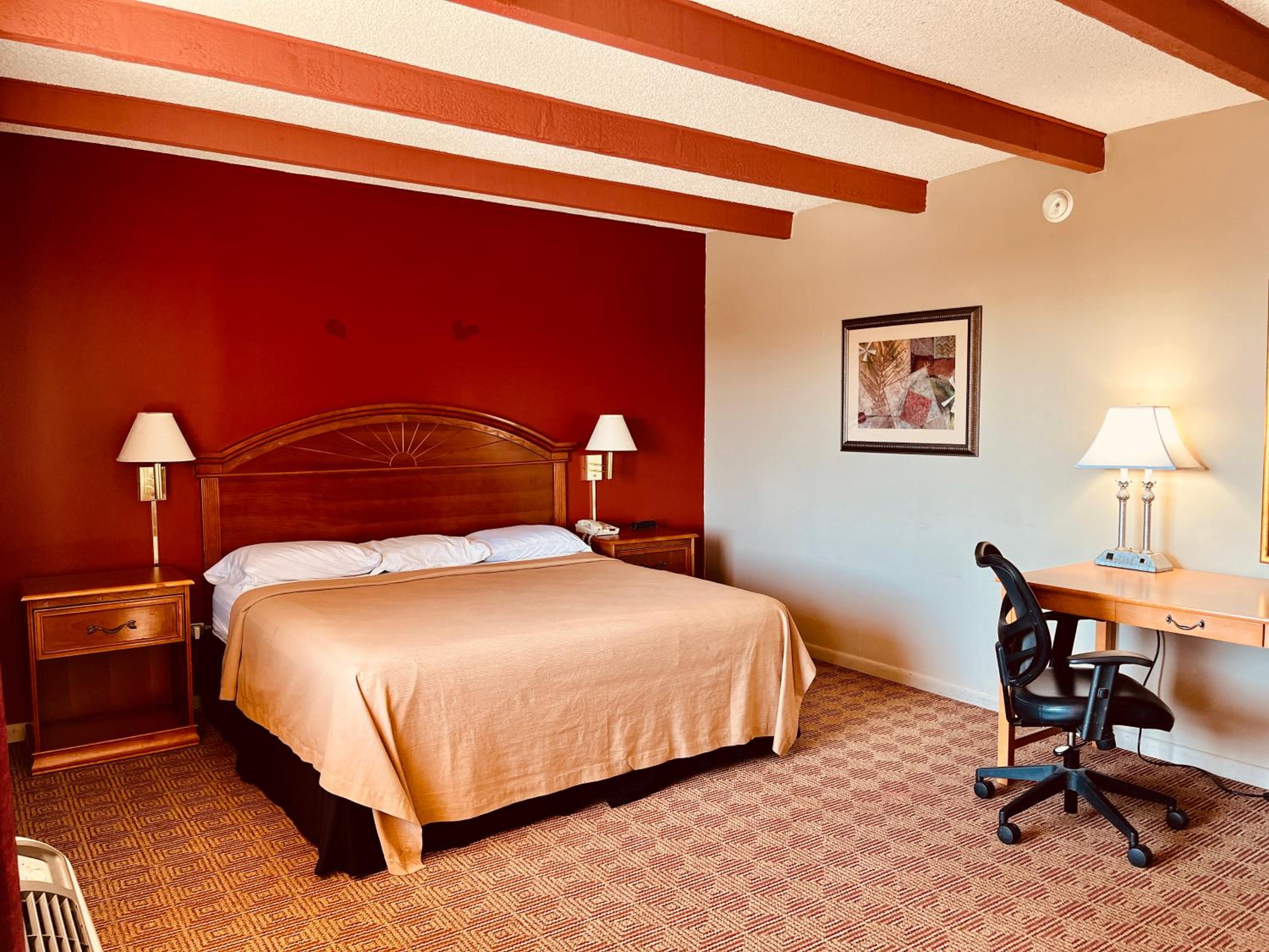 King Room - Non Smoking photo 1