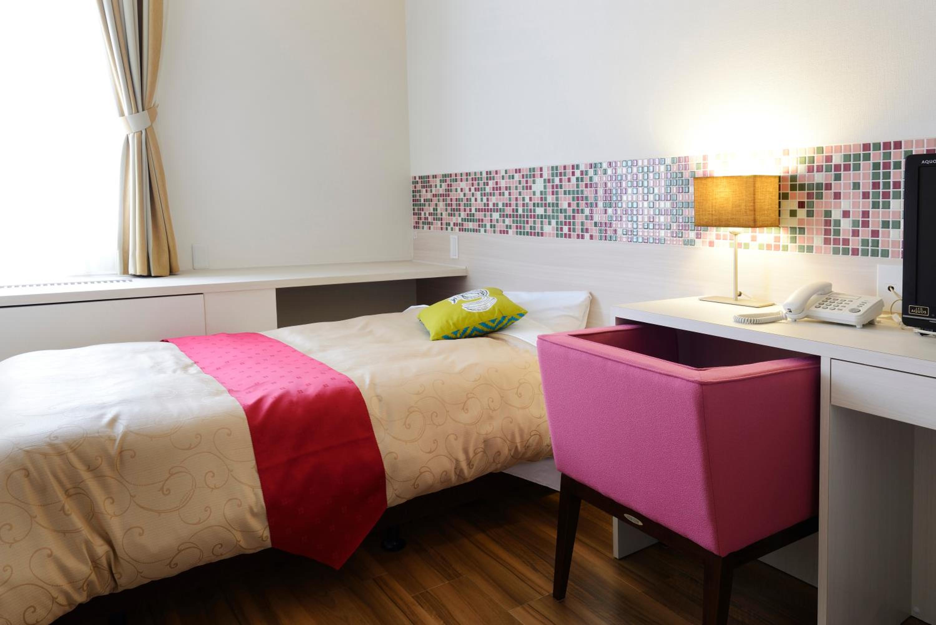 Single Room - Photo 1