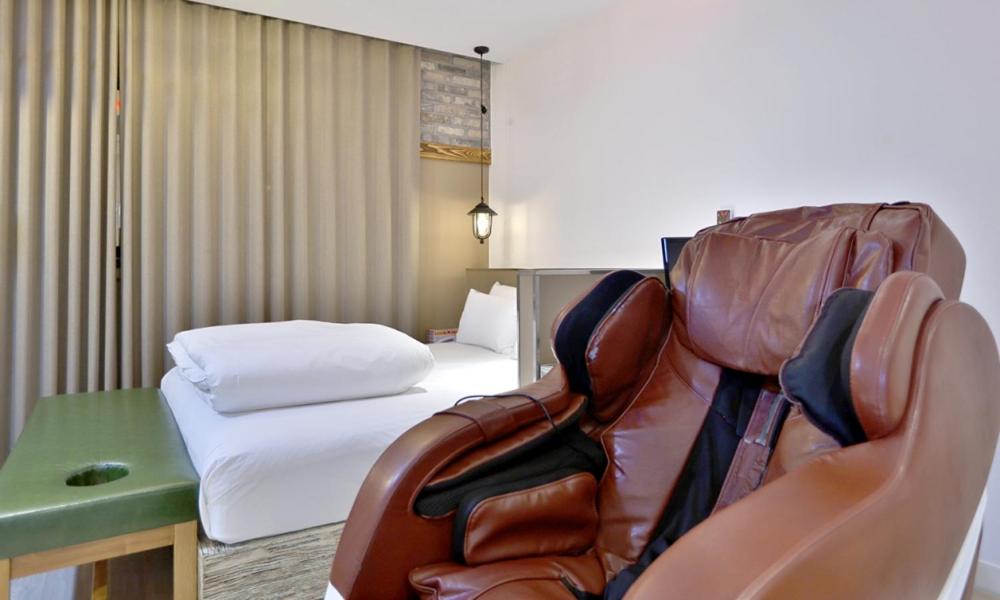 Suite - Photo 6