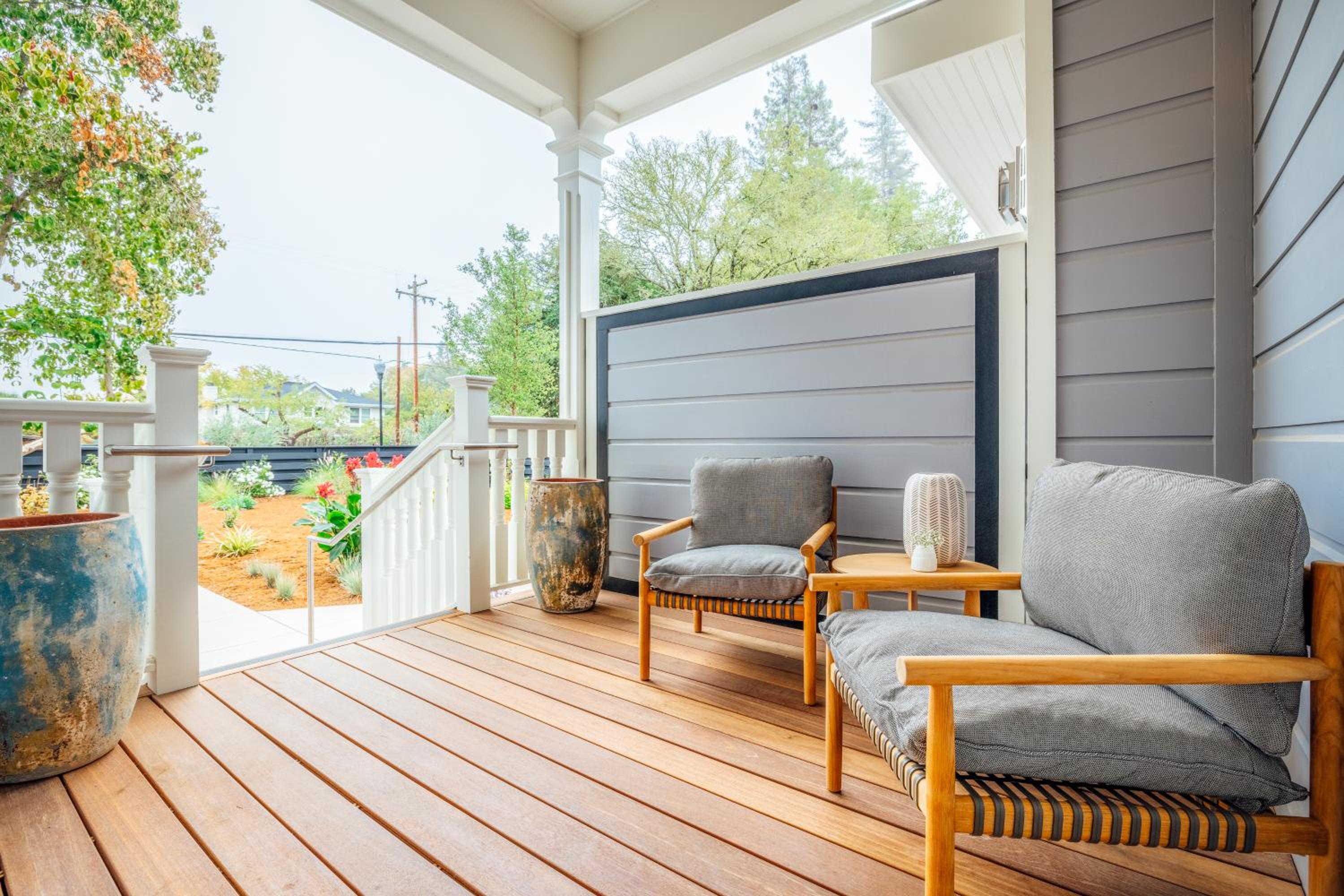 King Suite with Balcony photo 3