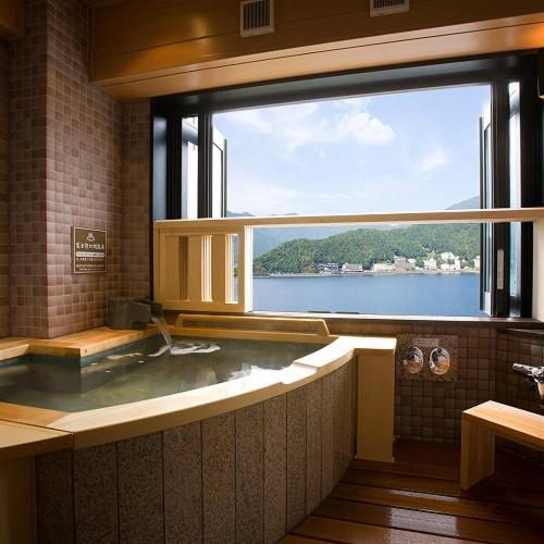 Deluxe Room with Tatami Area and Open-Air Bath with Lake View (4 adults) - Non-Smoking - East Building